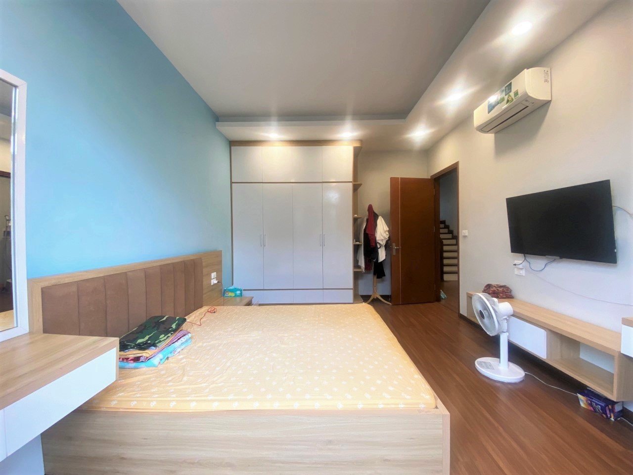 Bán Biệt thự liền kề hướng Tây Bắc gần hồ điều hòa tại Vinhomes The Harmony 5