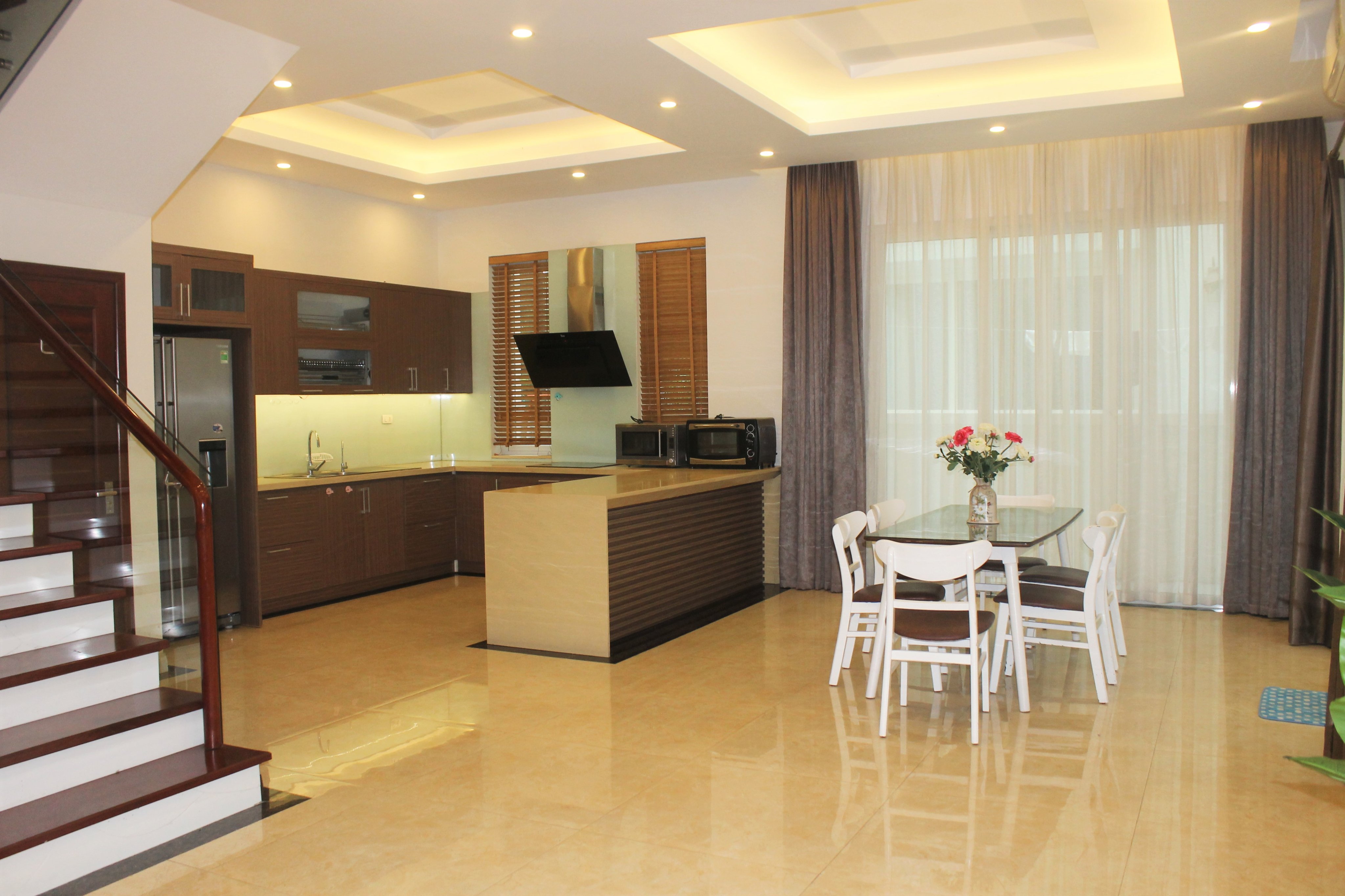 Bán biệt thự song lập hoàn thiện đẹp dãy Anh Đào 6 Vinhomes Riversdie 3