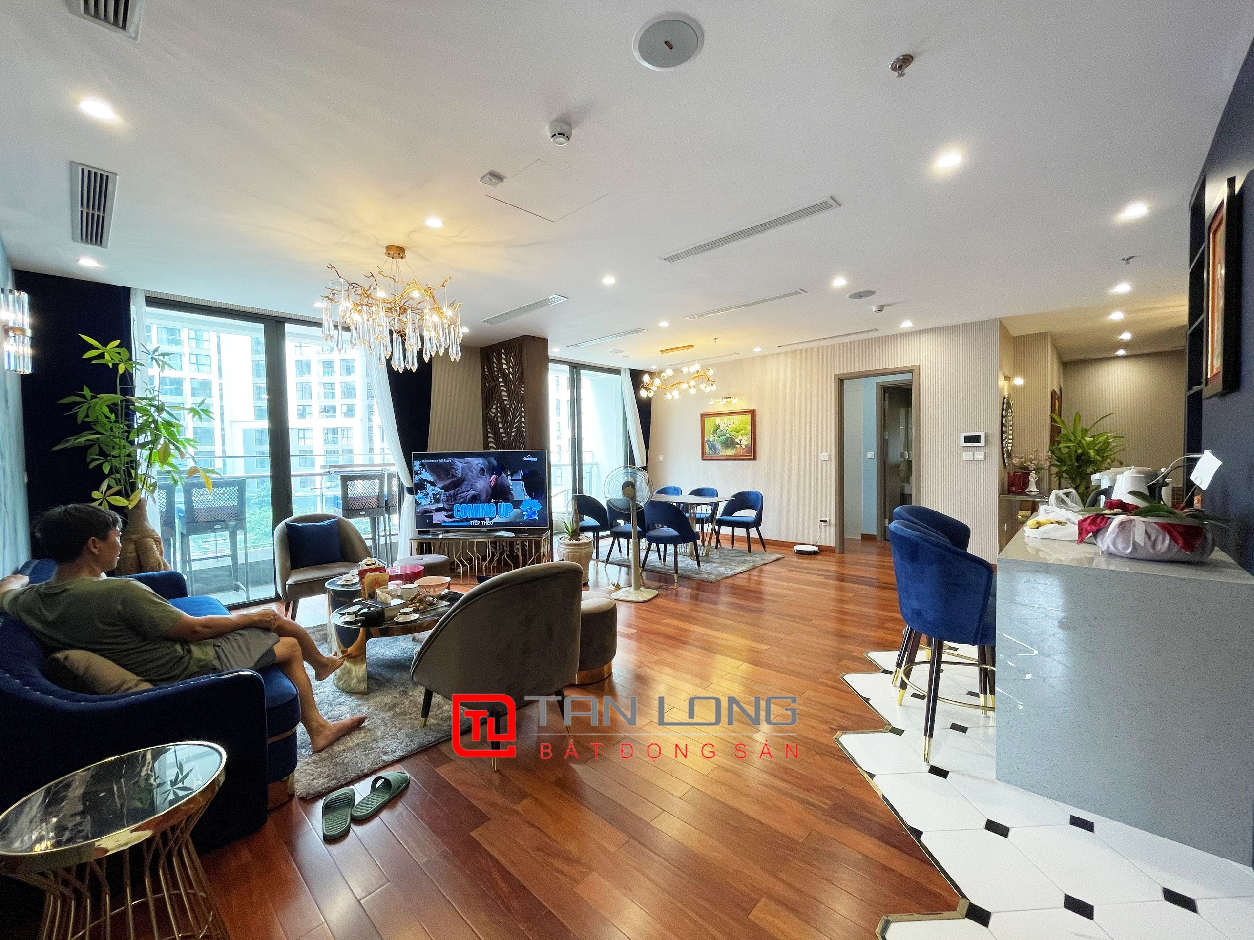 Bán căn hộ full nội thất 3 phòng ngủ tòa S6A tại Vinhomes Symphony 3