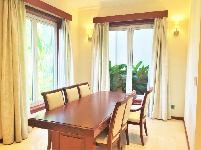 Biệt thự cho thuê ở đường Hoa Lan, Vinhomes Riverside, 4 phòng ngủ, đủ đồ, 50tr/tháng 9