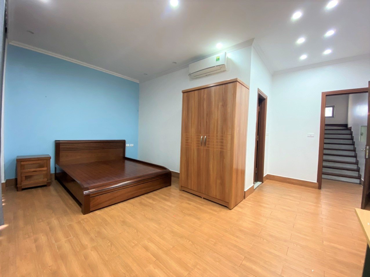 Chính chủ bán biệt thự liền kề gần Hồ điều hòa Vinhomes The Harmony 5