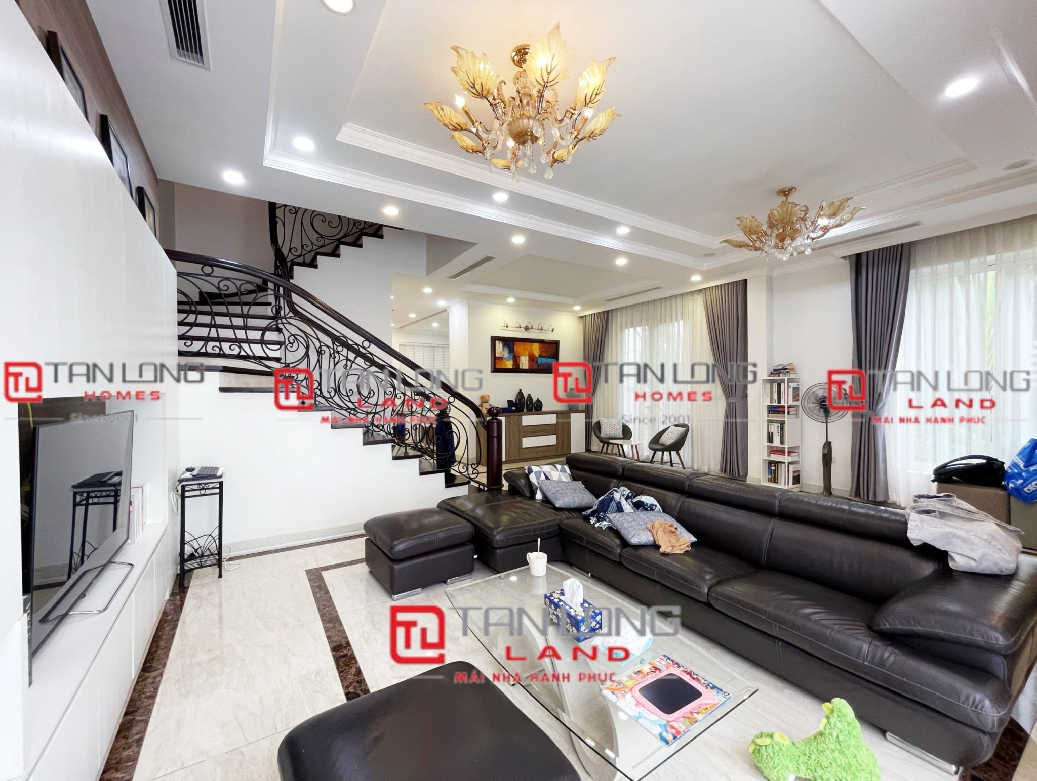 Cho thuê biệt thự Anh Đào Vinhomes Riverside 4 phòng ngủ DT 192m2 full nội thất hiện đại 4