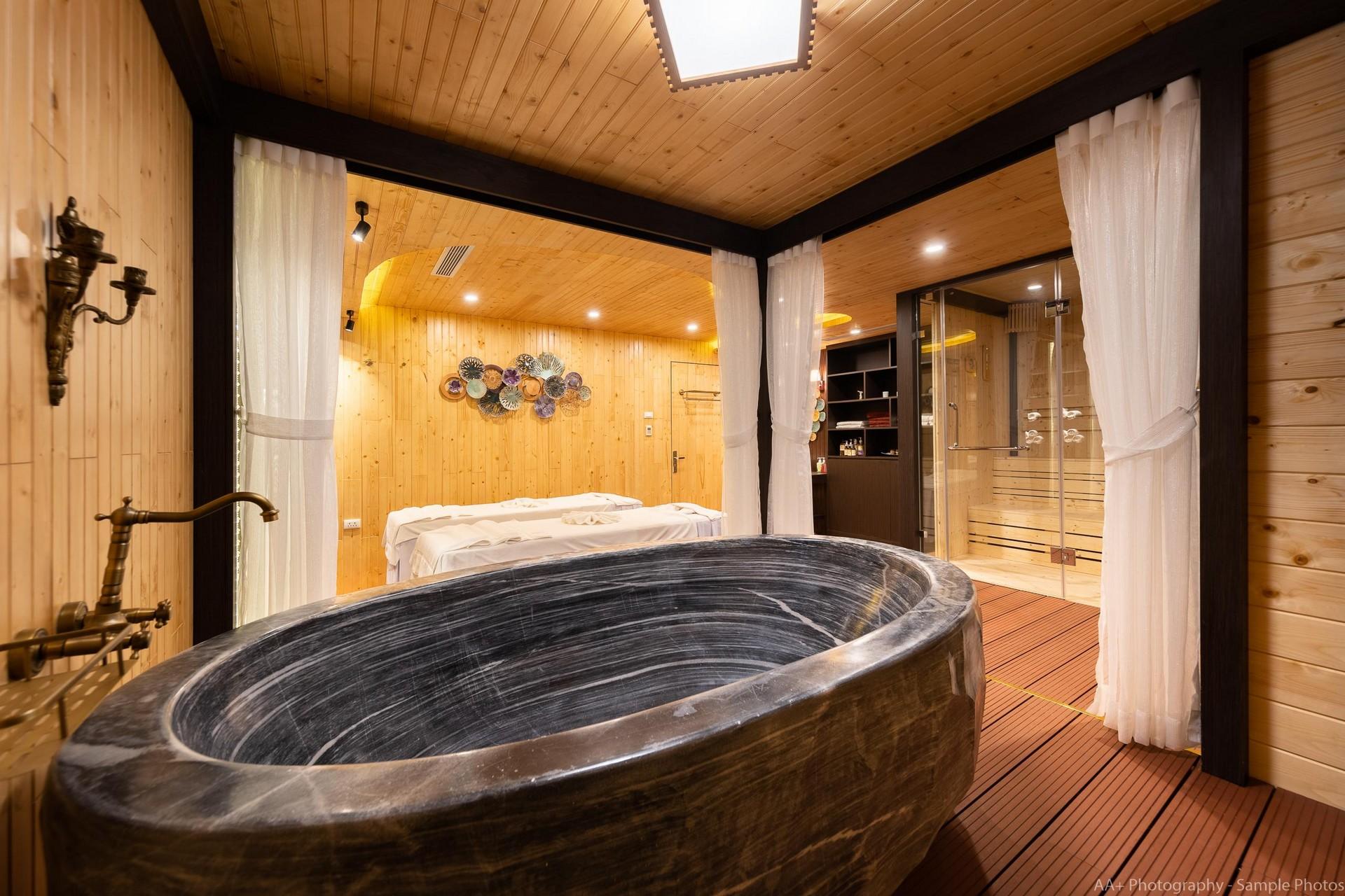 Cho Thuê Biệt Thự Đơn Lập 7 Phòng Ngủ Siêu VIP Tại Vinhomes Riverside 8