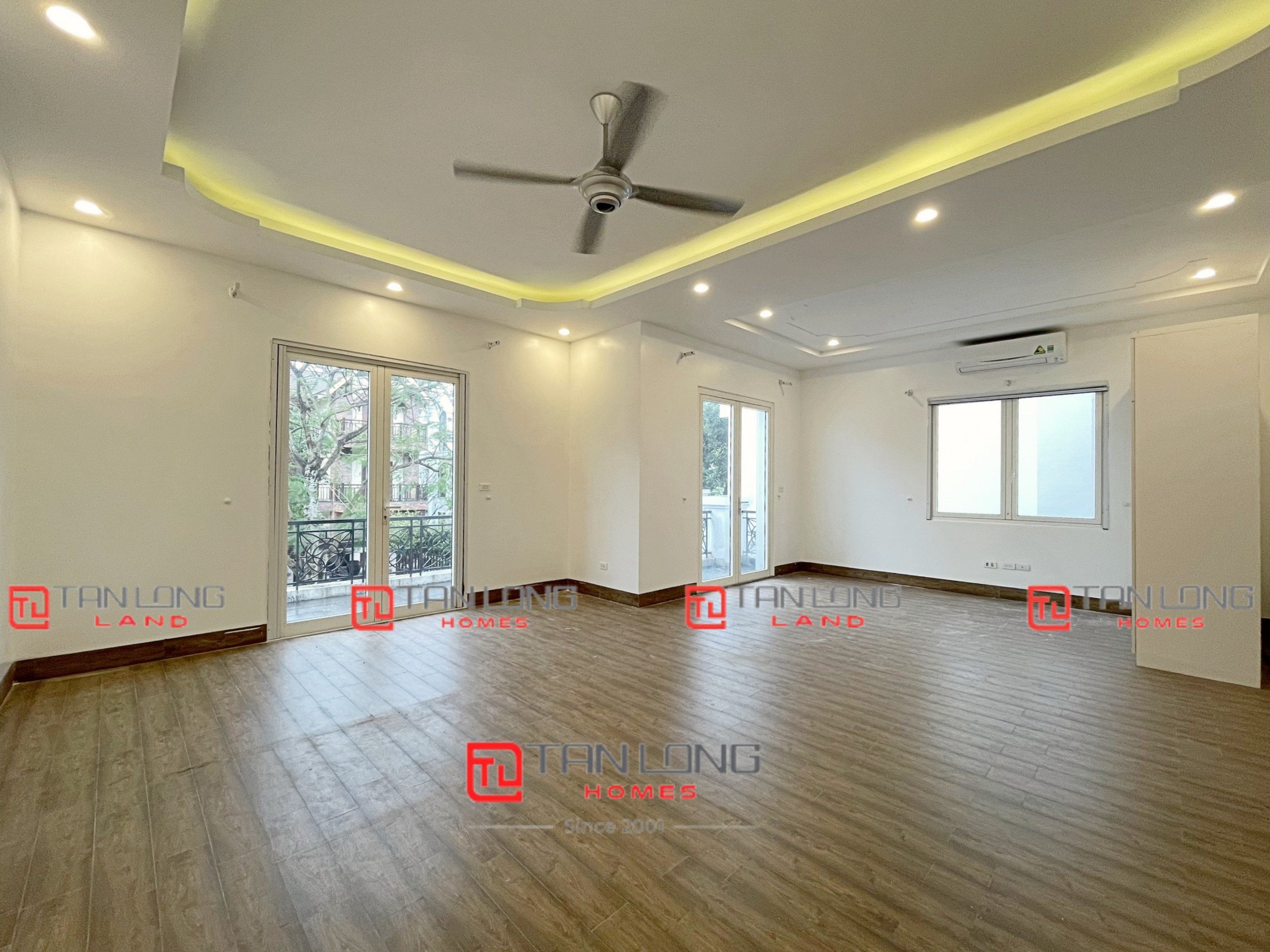 Cho thuê biệt thự đơn lập Hoa Phượng 350m2 mới nguyên bản Vinhomes Riverside 10