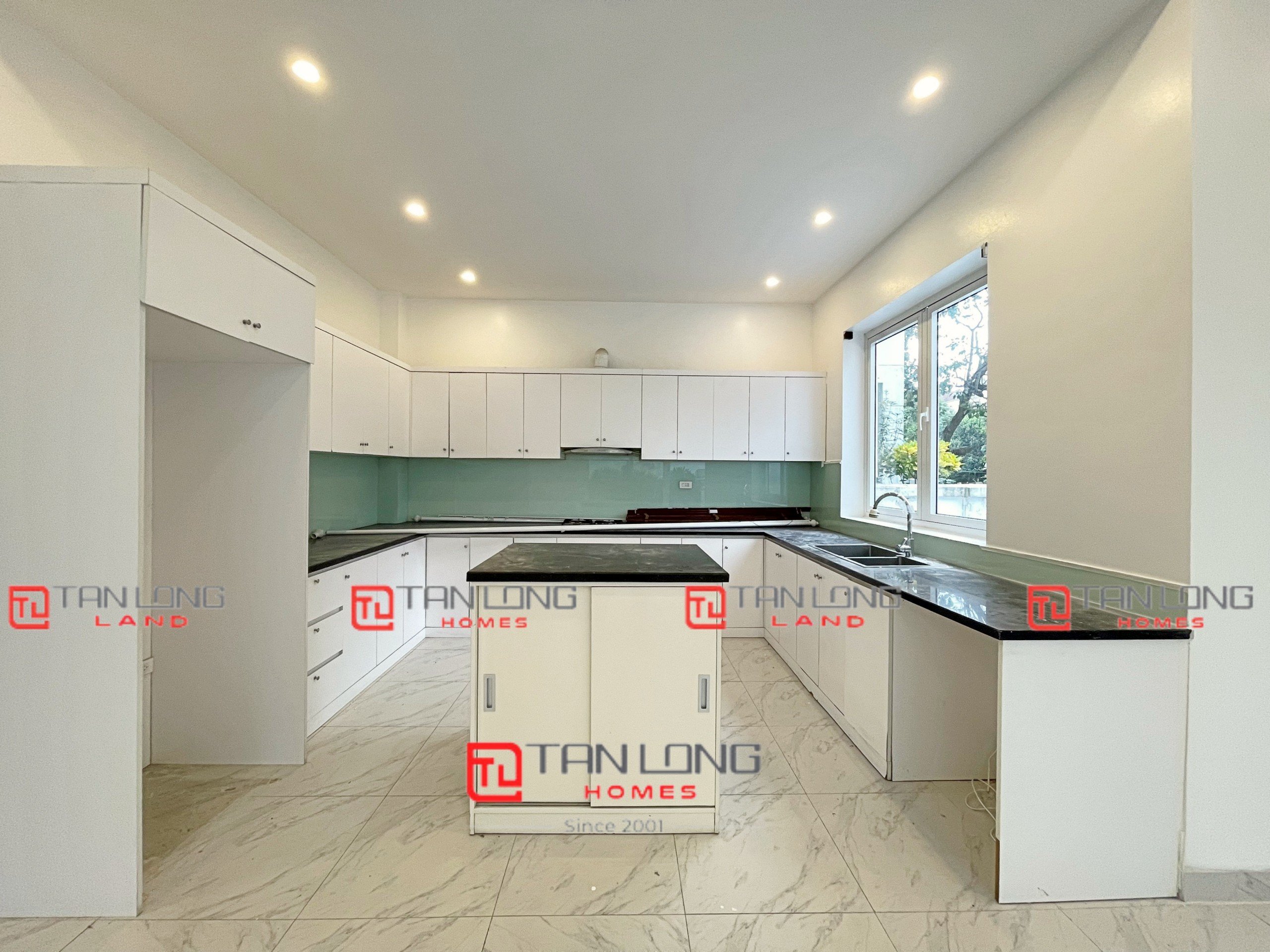 Cho thuê biệt thự đơn lập Hoa Phượng 350m2 mới nguyên bản Vinhomes Riverside 5