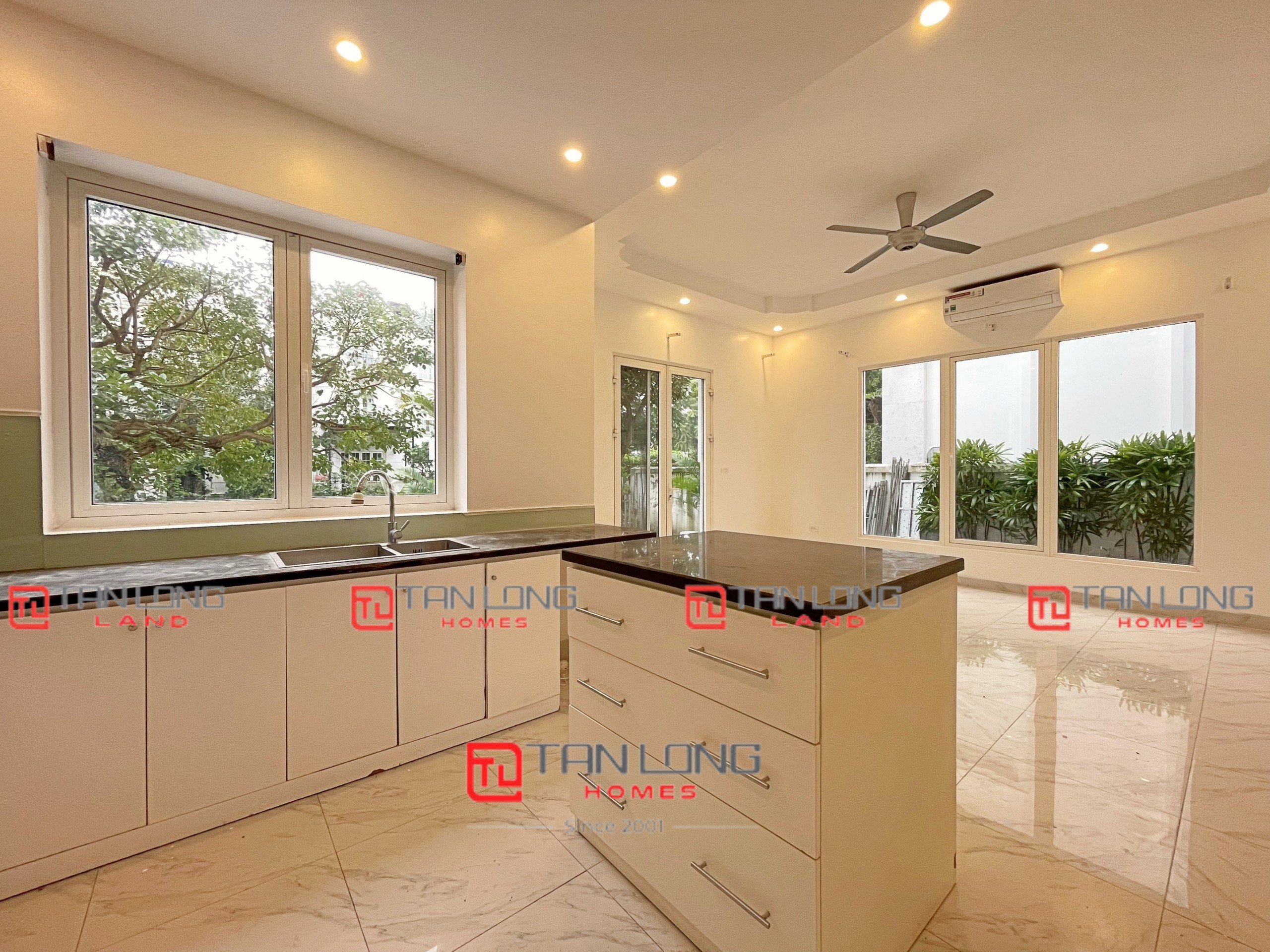 Cho thuê biệt thự đơn lập Hoa Phượng 350m2 mới nguyên bản Vinhomes Riverside 6