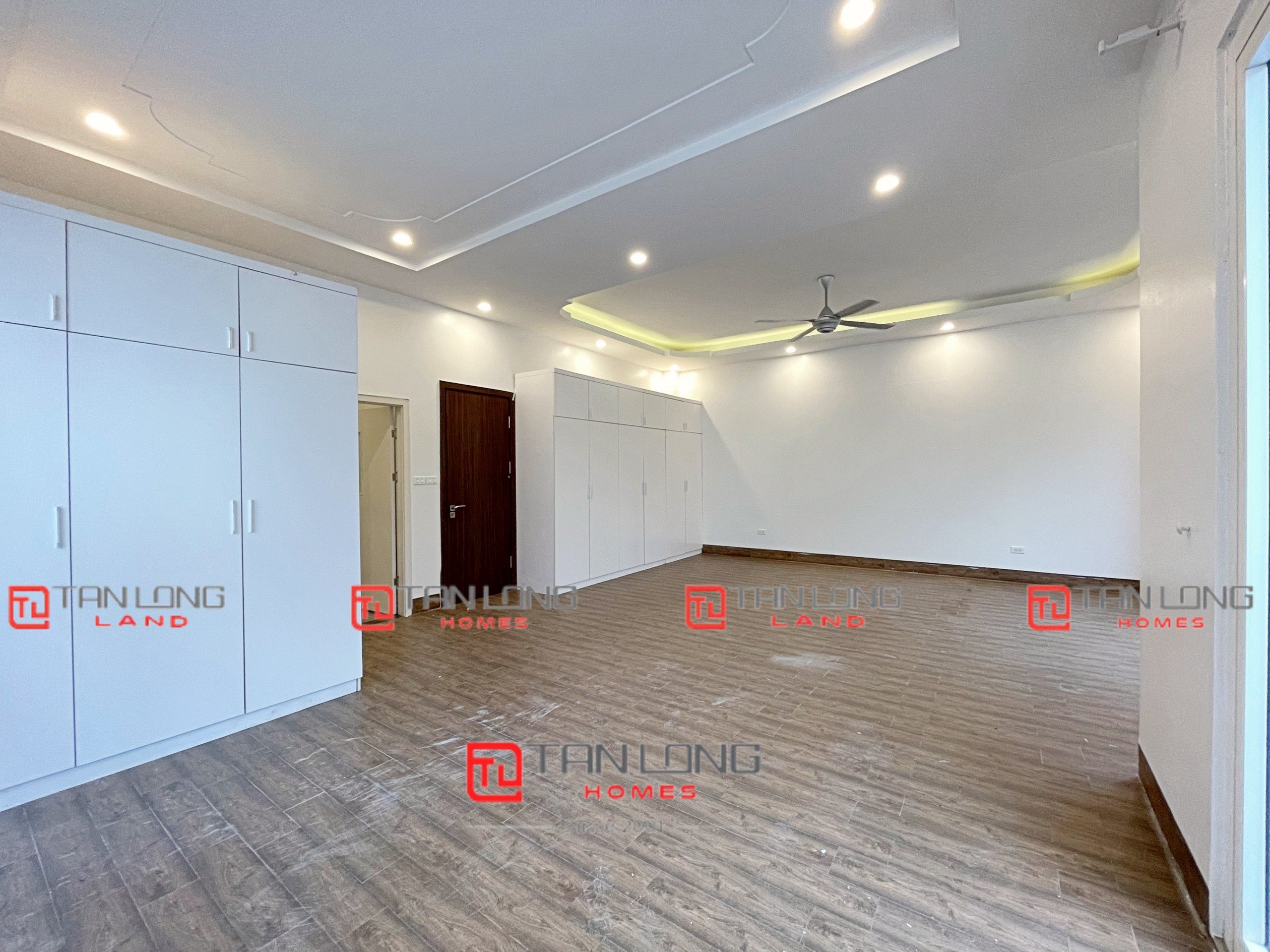 Cho thuê biệt thự đơn lập Hoa Phượng 350m2 mới nguyên bản Vinhomes Riverside 9