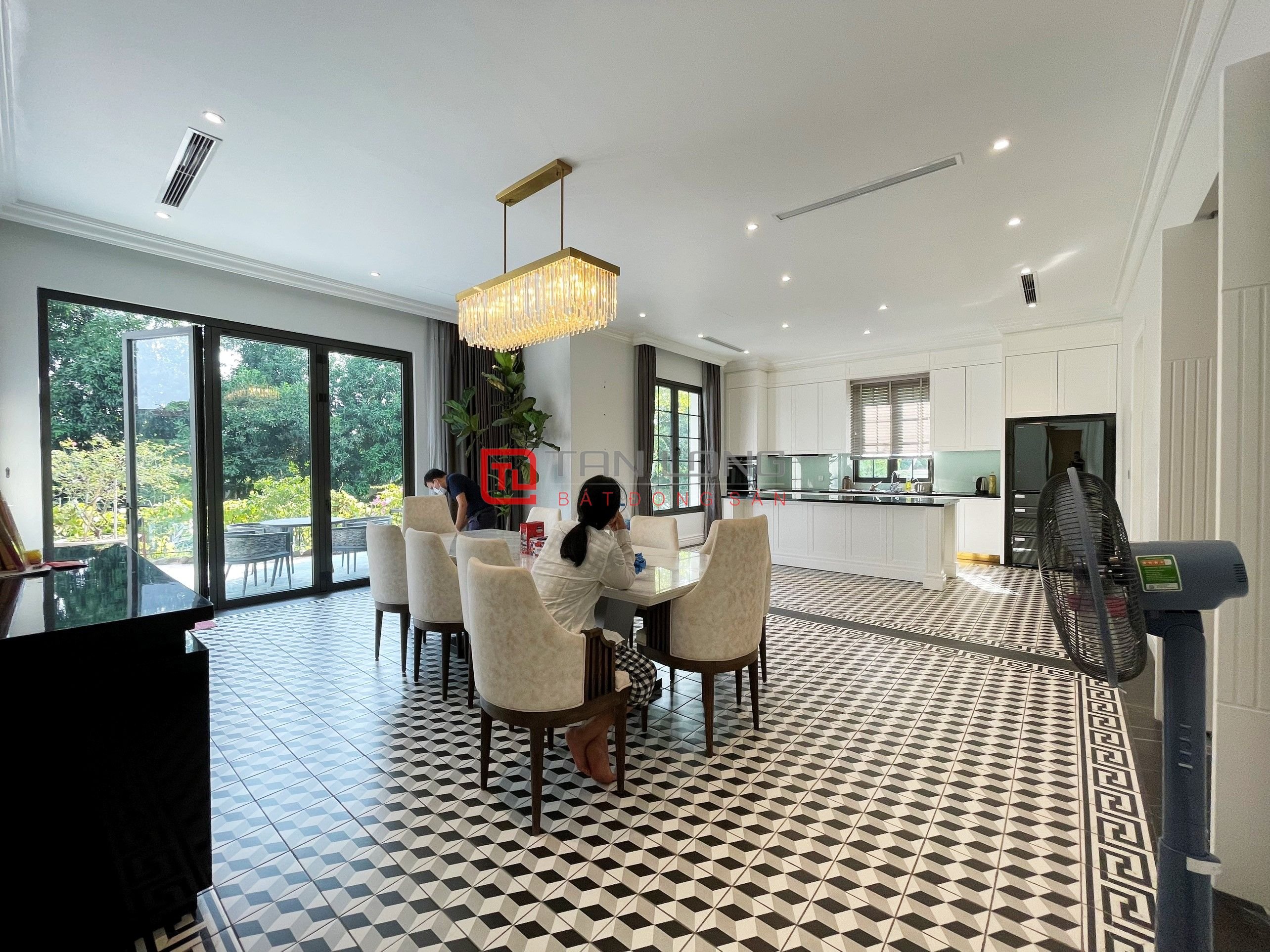 Cho thuê biệt thự đợp lập siêu đẹp Vinhomes Riverside 2