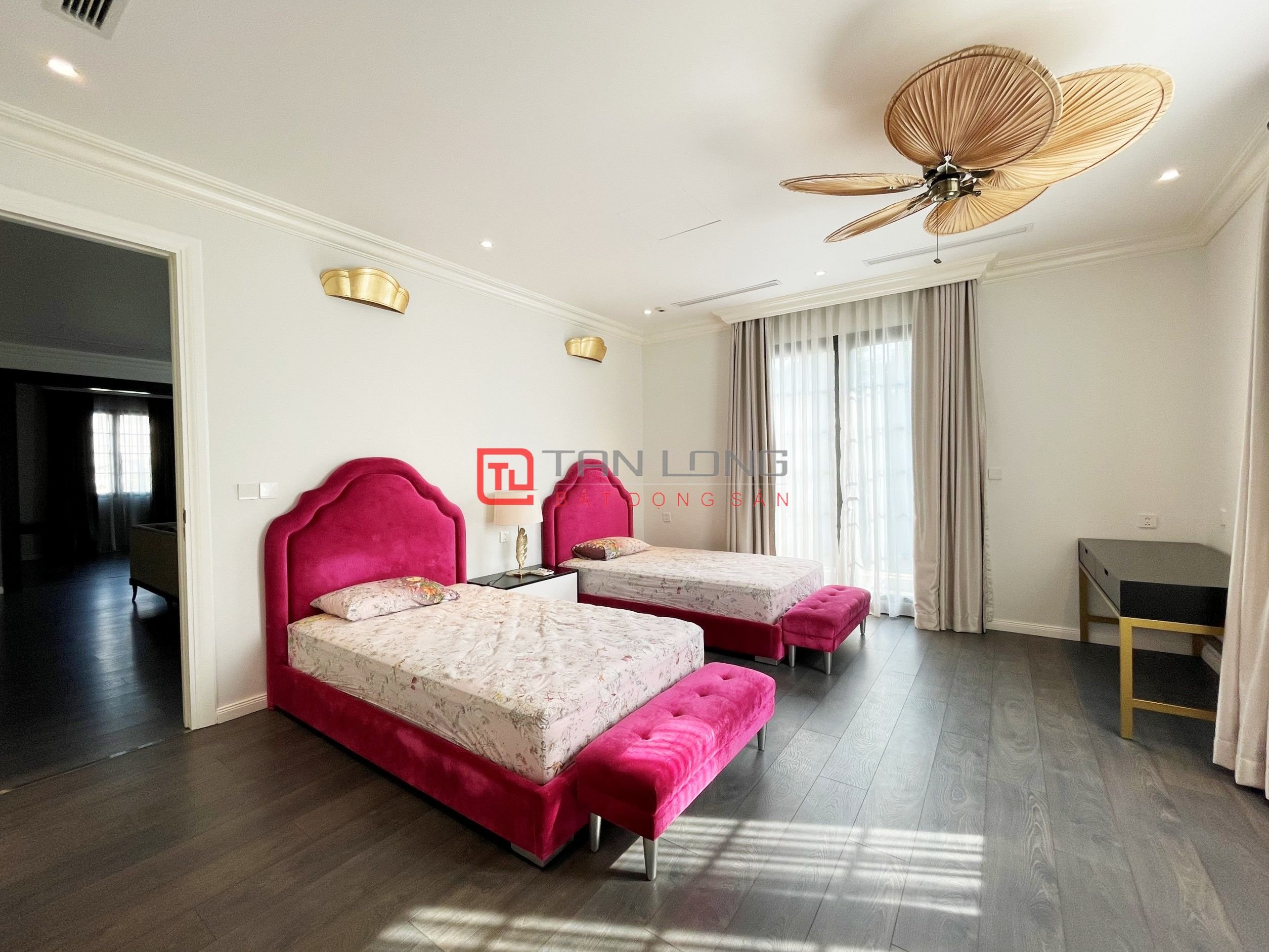 Cho thuê biệt thự đợp lập siêu đẹp Vinhomes Riverside 7