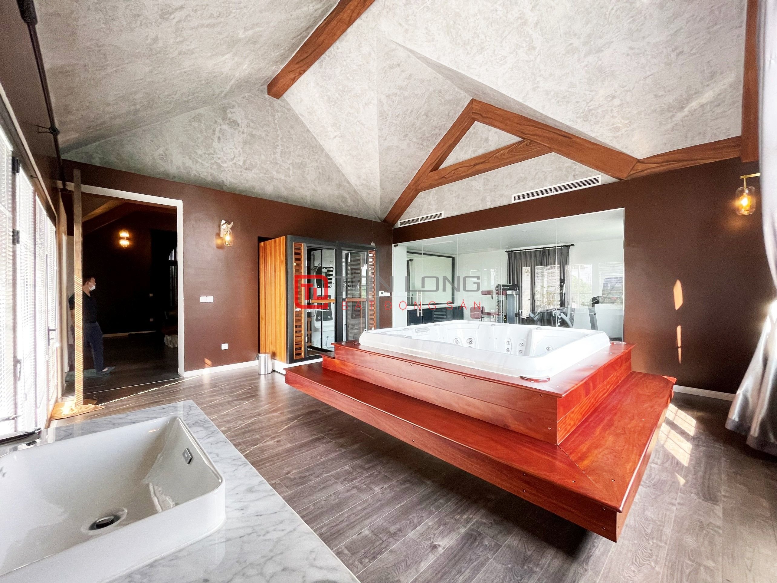 Cho thuê biệt thự đợp lập siêu đẹp Vinhomes Riverside 8