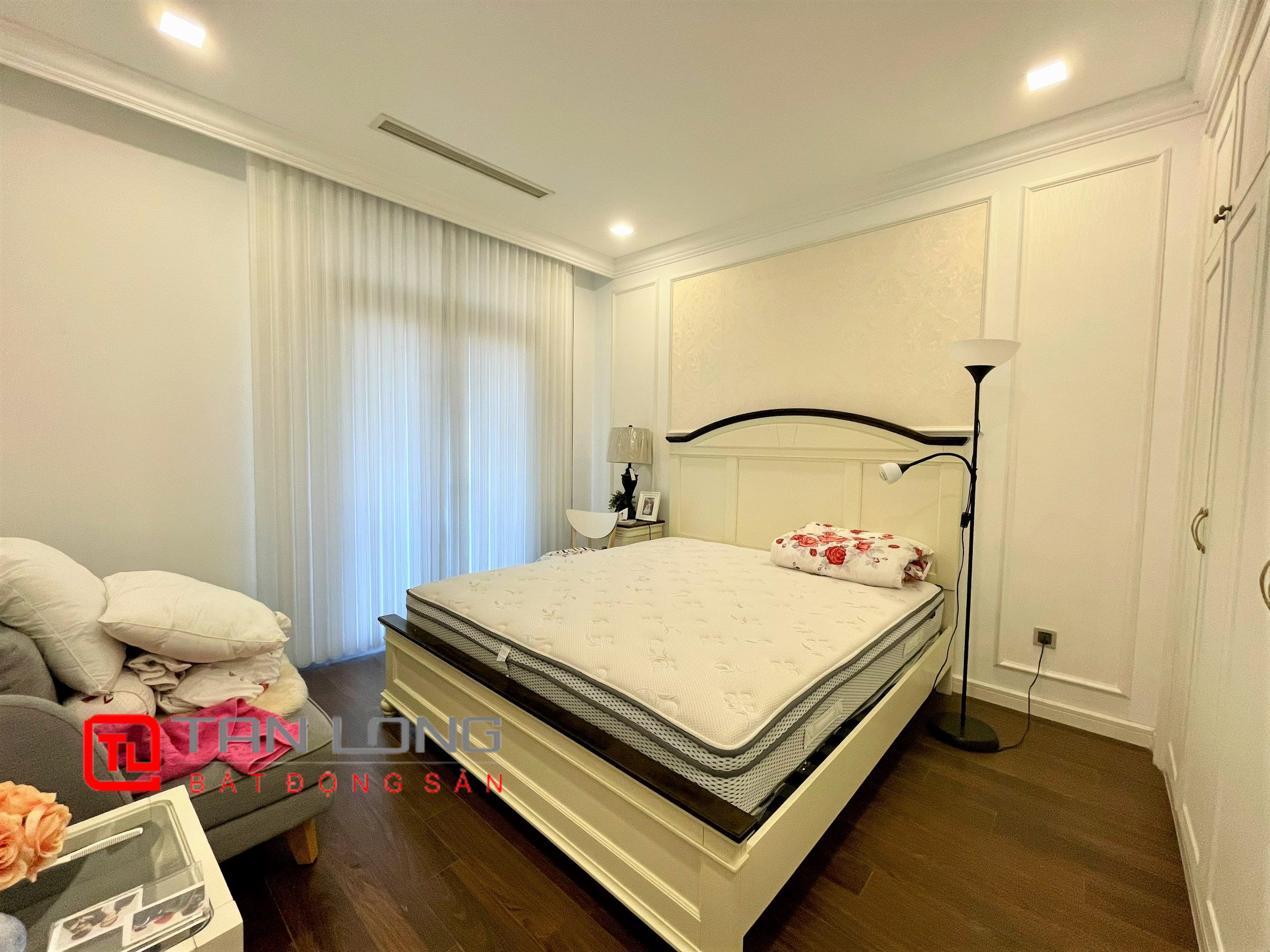 Cho thuê Biệt thự Liền kề 4 phòng ngủ giá hợp lý tại Vinhomes The Harmony 5