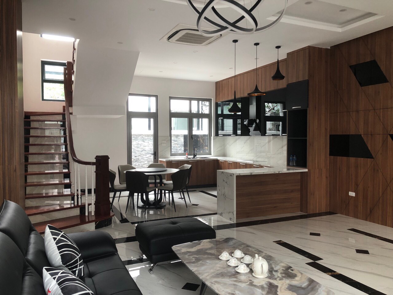 Cho Thuê Biệt thự Liền Kề Tại Vinhomes Riverside The Harmony 4