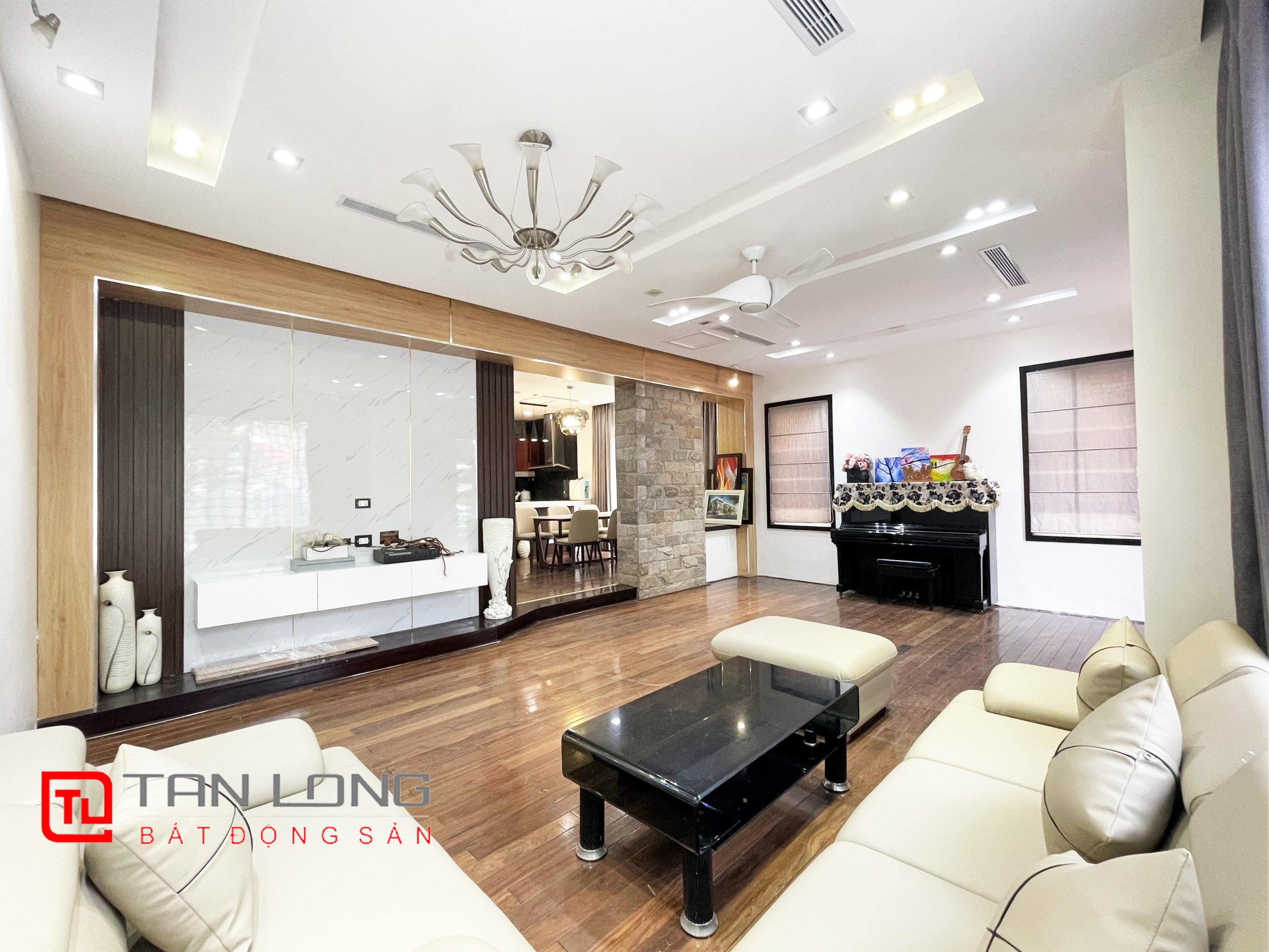 Cho thuê Biệt thự rộng 200m2 tại Vinhomes Riverside Long Biên 1
