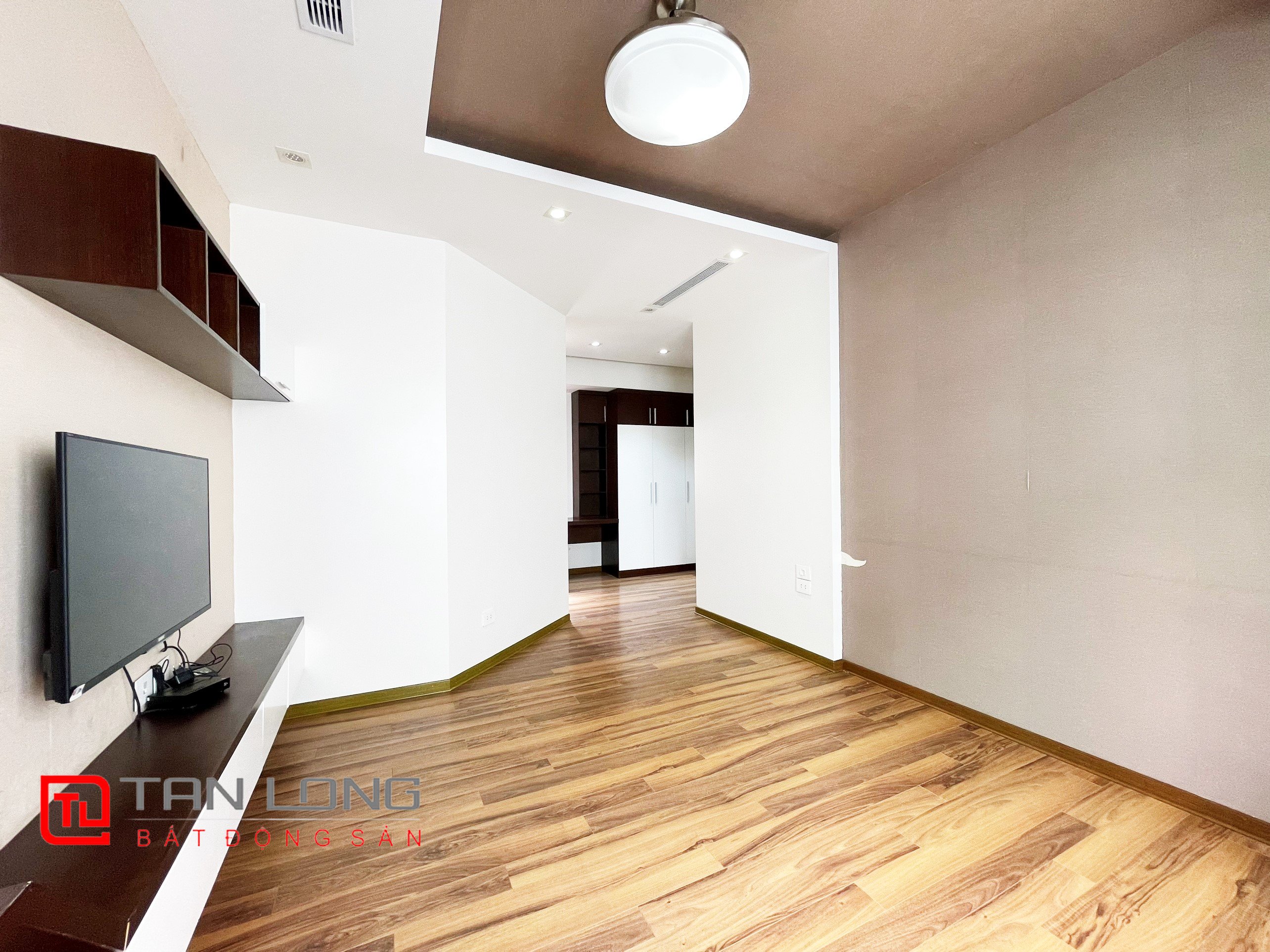 Cho thuê Biệt thự rộng 200m2 tại Vinhomes Riverside Long Biên 12