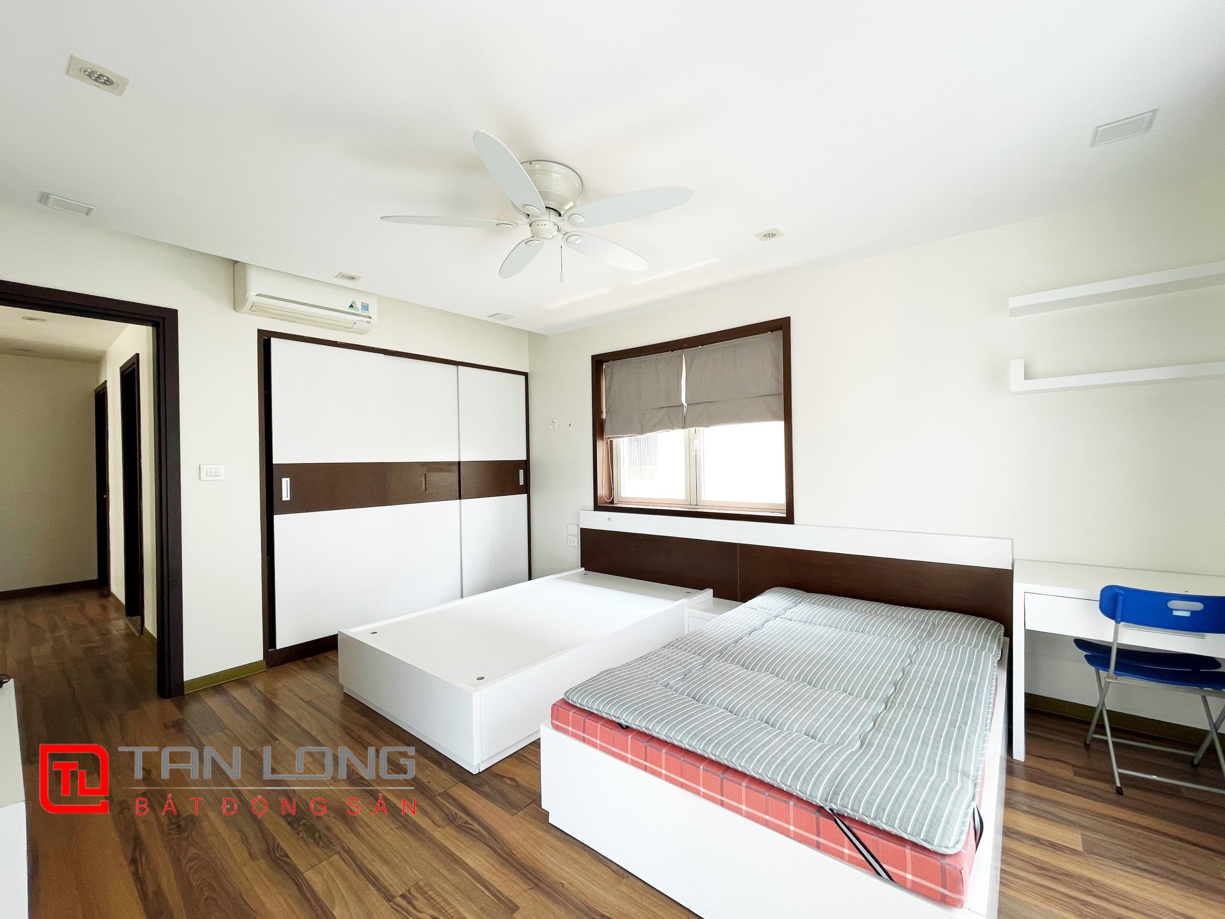 Cho thuê Biệt thự rộng 200m2 tại Vinhomes Riverside Long Biên 15