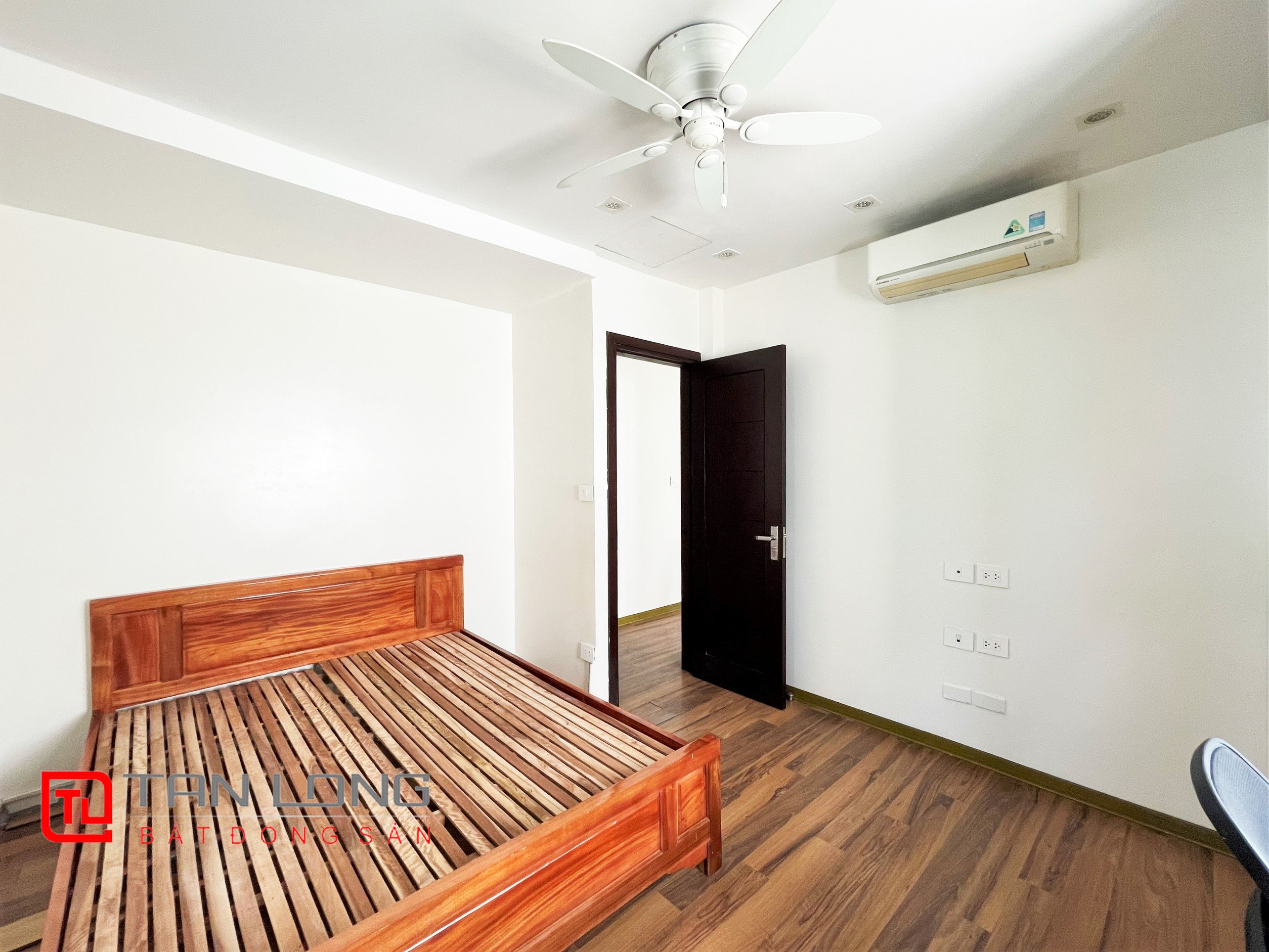 Cho thuê Biệt thự rộng 200m2 tại Vinhomes Riverside Long Biên 19