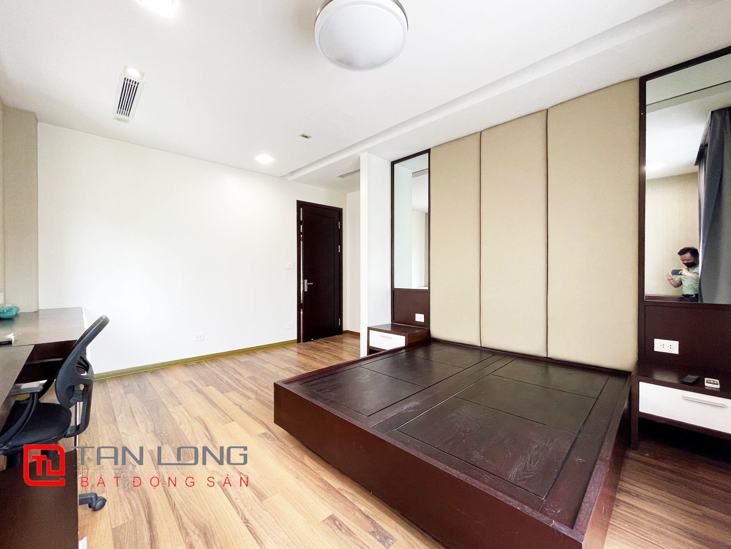Cho thuê Biệt thự rộng 200m2 tại Vinhomes Riverside Long Biên 8