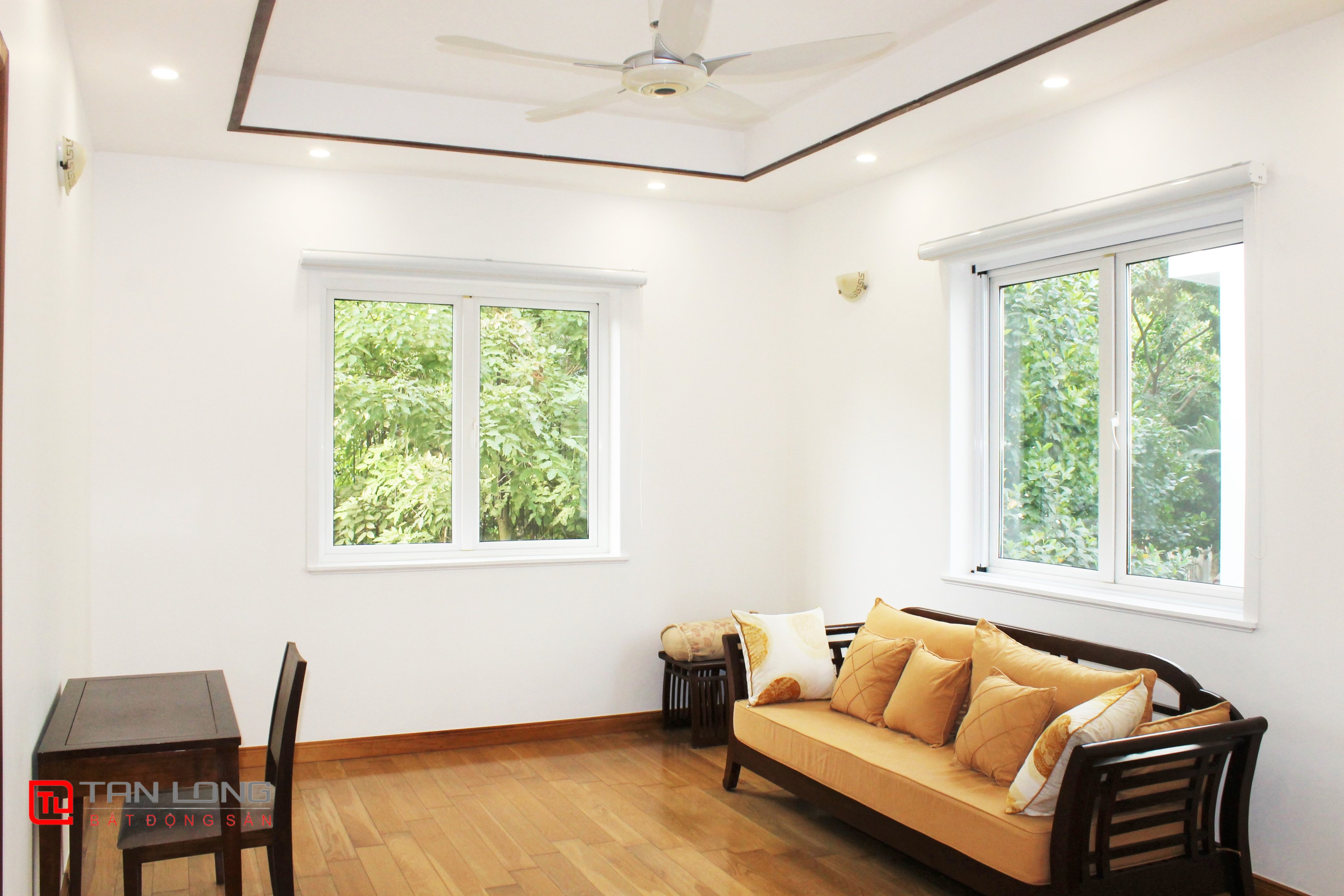 Cho thuê biệt thự Song lập 225m2 tại Vinhomes Riverside 6