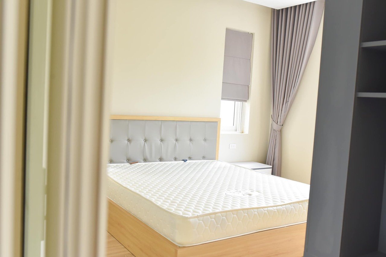 Cho thuê Biệt thự Song lập 4 phòng ngủ full nội thất view sông tại Vinhomes Riverside 6
