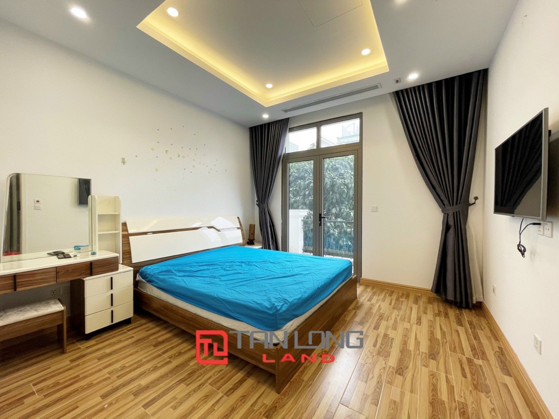Cho thuê Biệt thự Song lập 4 phòng ngủ hoàn thiện full nội thất tại Vinhomes Riverside 7