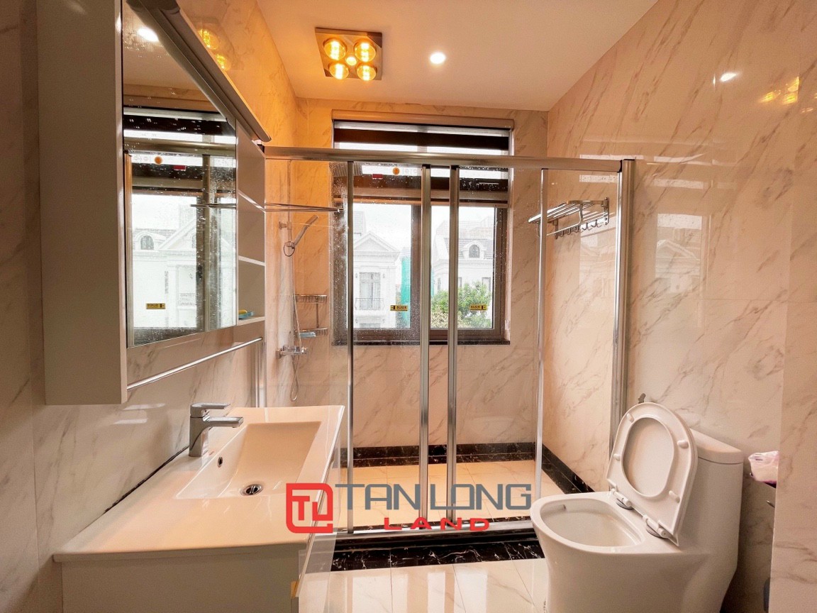 Cho thuê Biệt thự Song lập 4 phòng ngủ hoàn thiện full nội thất tại Vinhomes Riverside 9