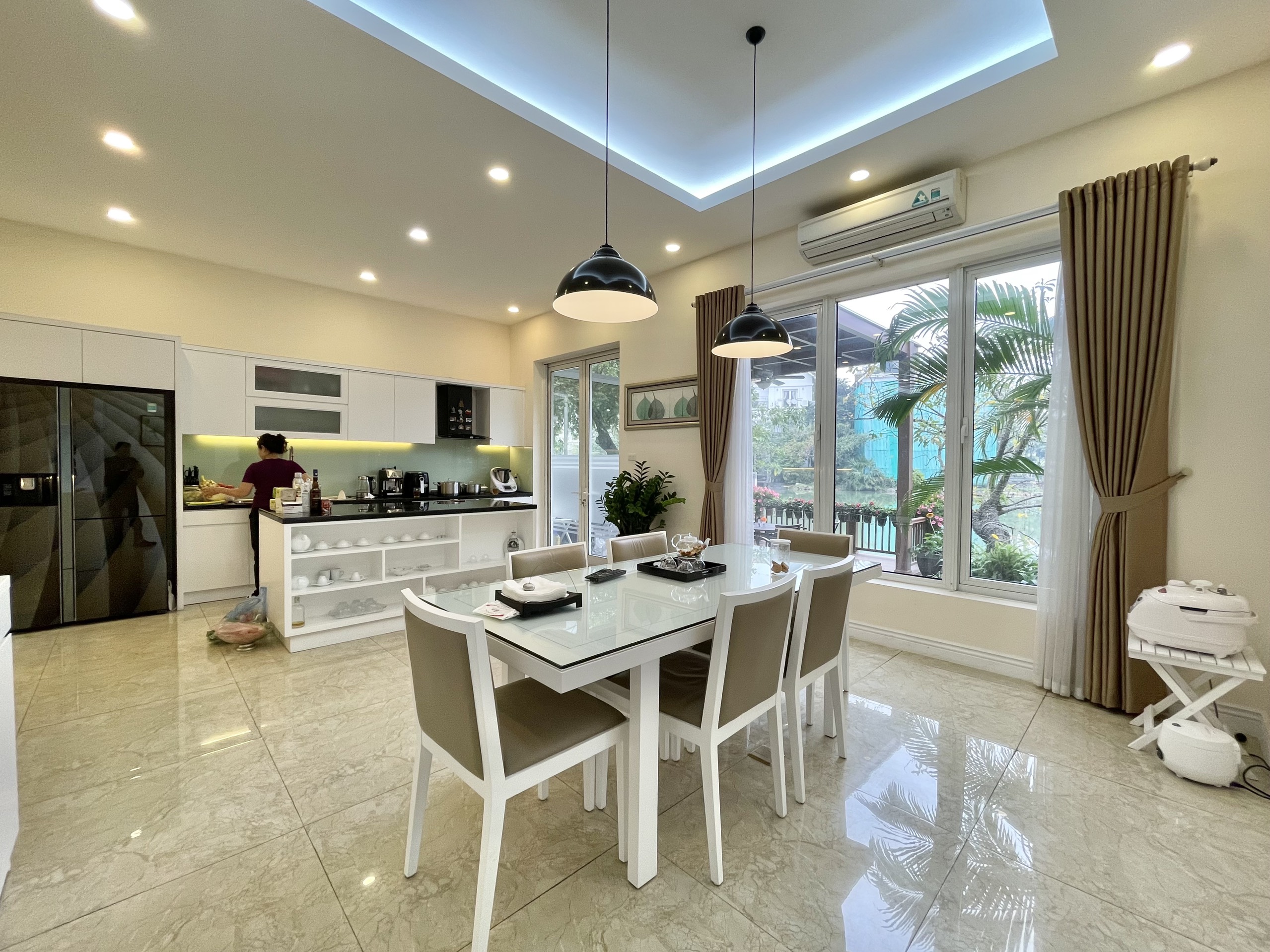 Cho thuê Biệt Thự Song Lập đủ đồ, có tầng hầm, gần trường quốc tế BIS tại Vinhomes Riverside: 4