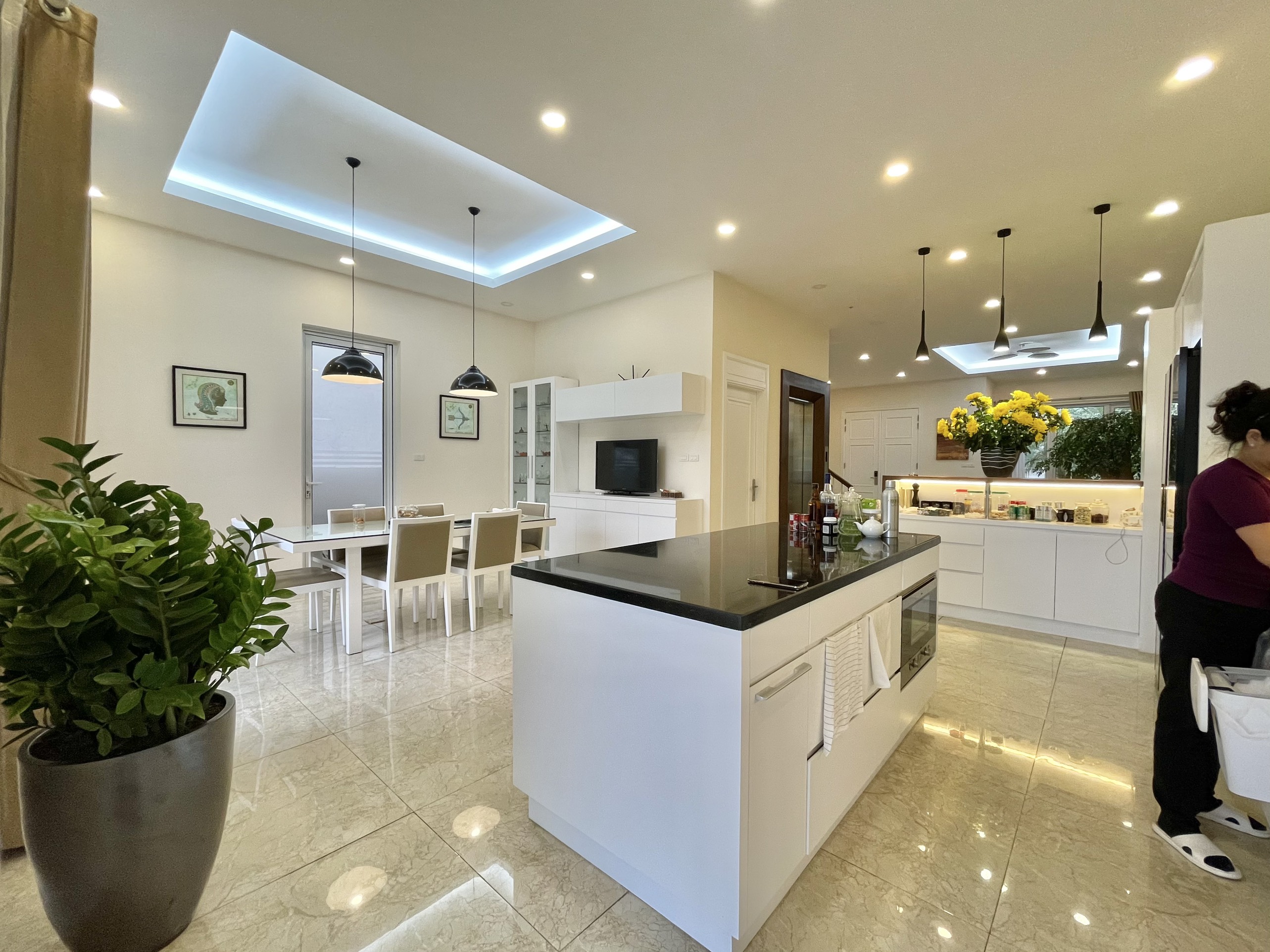 Cho thuê Biệt Thự Song Lập đủ đồ, có tầng hầm, gần trường quốc tế BIS tại Vinhomes Riverside: 5