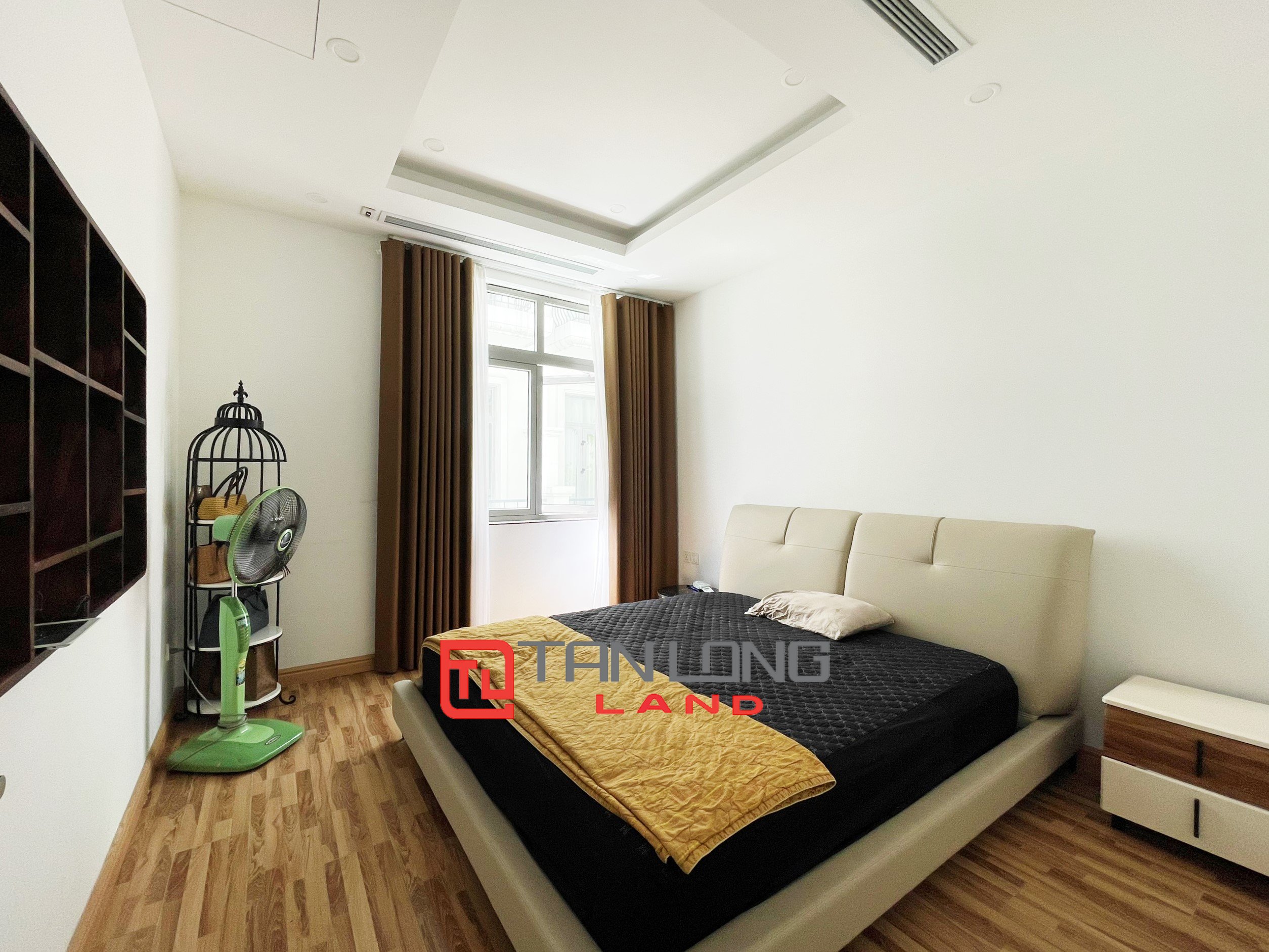 Cho thuê Biệt thự Song lập lô áp góc gần hồ điều hòa 12,4ha tại Vinhomes The Harmony 13