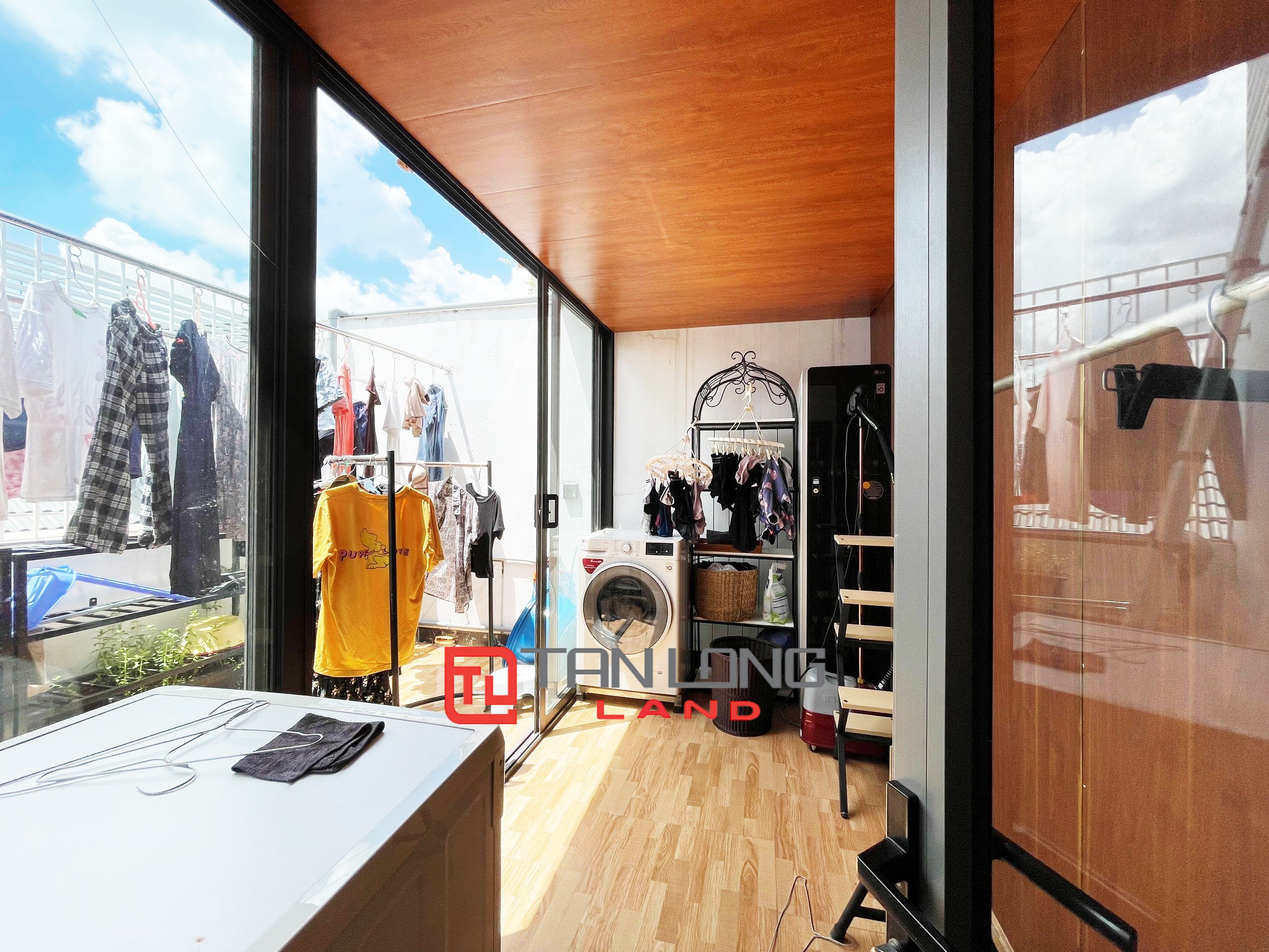 Cho thuê Biệt thự Song lập lô áp góc gần hồ điều hòa 12,4ha tại Vinhomes The Harmony 18