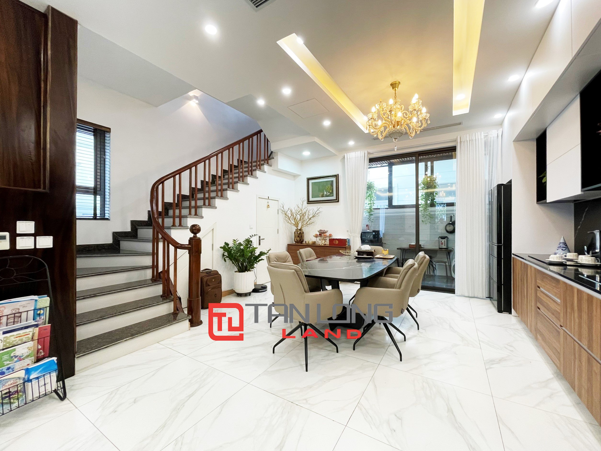 Cho thuê Biệt thự Song lập lô áp góc gần hồ điều hòa 12,4ha tại Vinhomes The Harmony 5