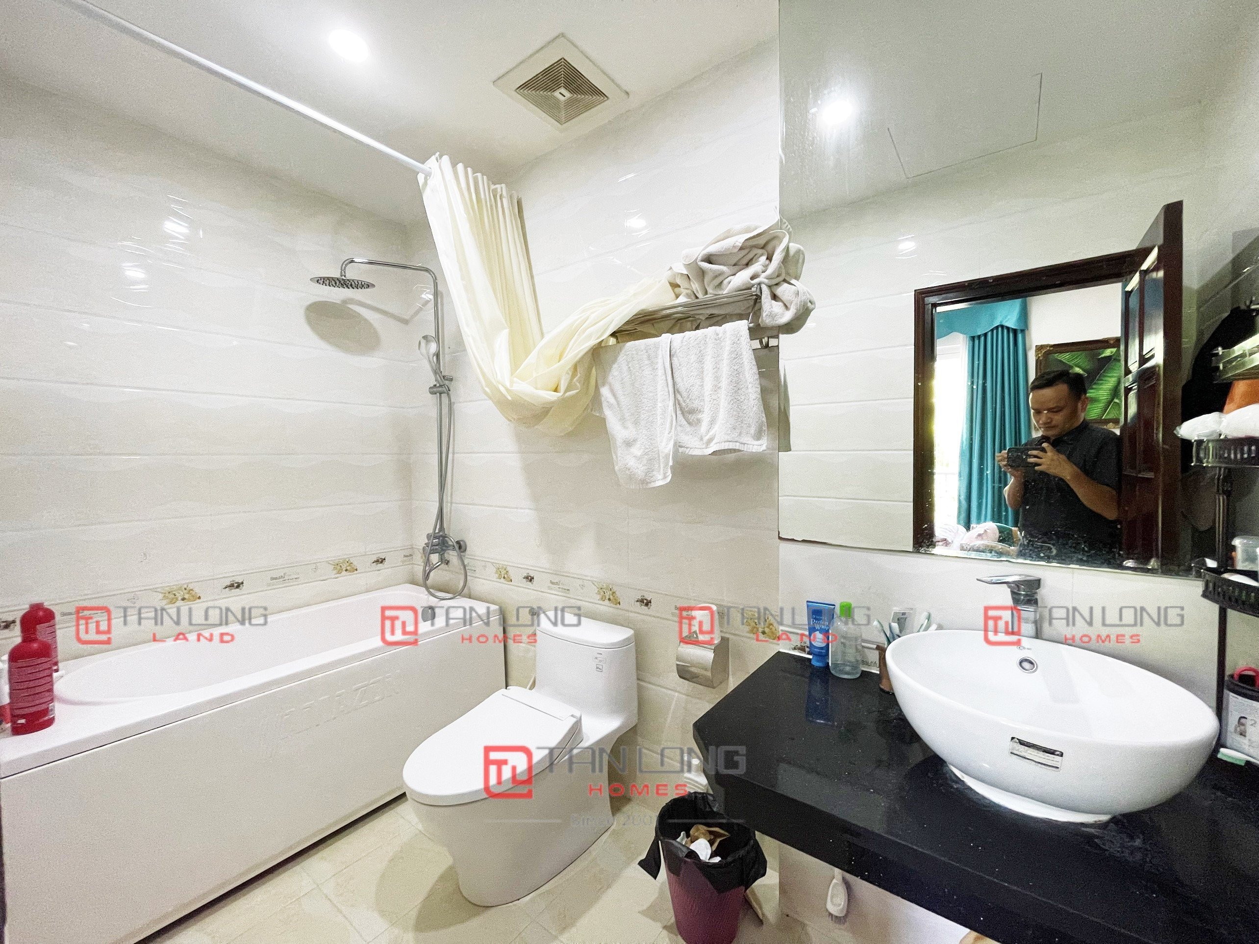 Cho thuê biệt thự song lập nội thất tân cổ điển Vinhomes Riverside 6