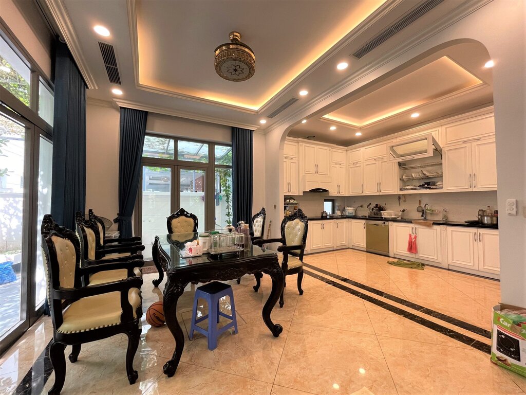 Cho thuê căn biệt thự song lập hoàn thiện tại Vinhomes The Harmony 2