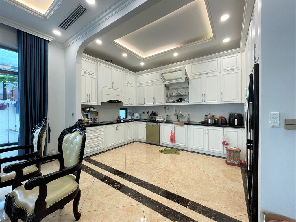 Cho thuê căn biệt thự song lập hoàn thiện tại Vinhomes The Harmony 3