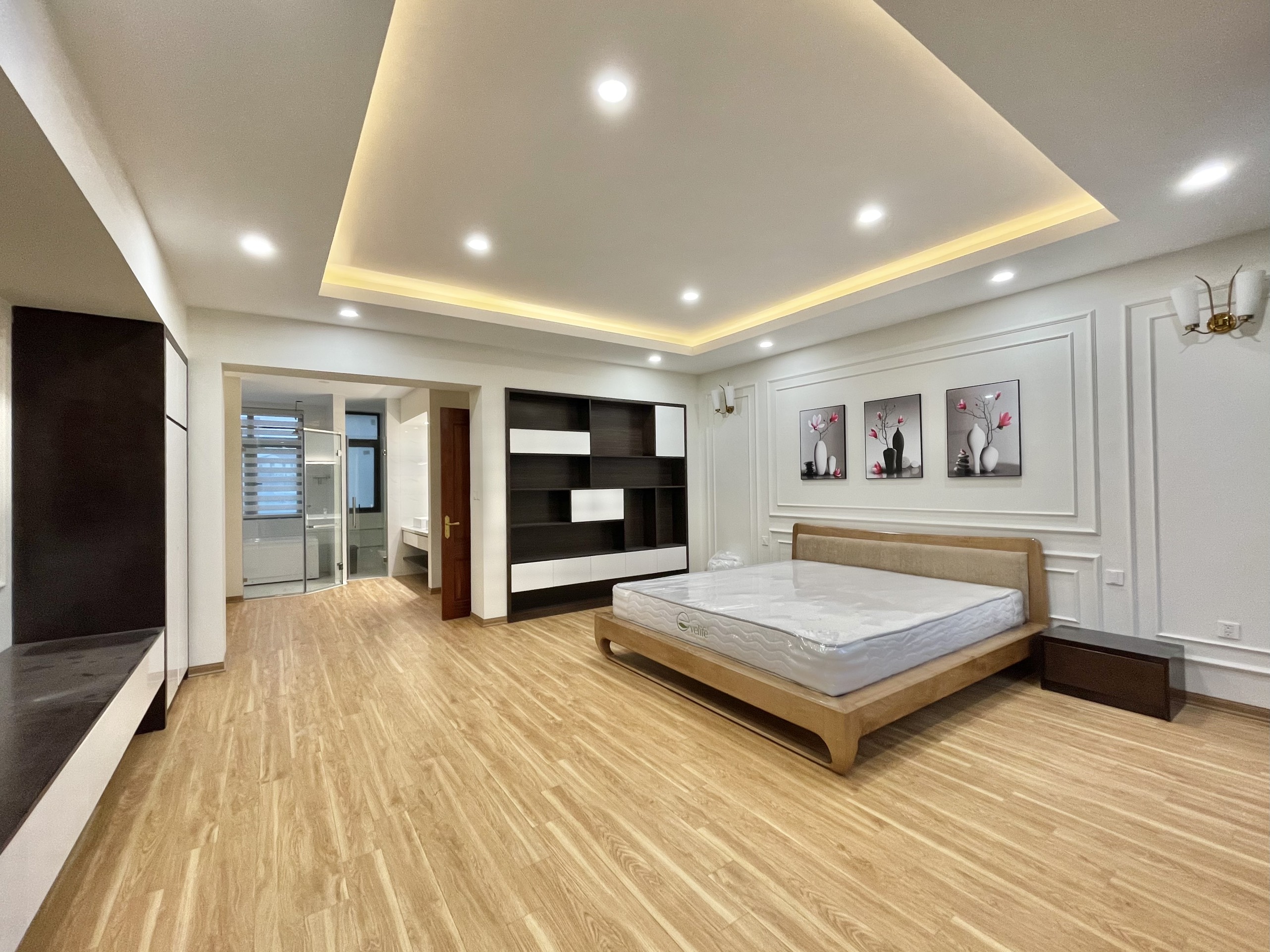 Cho thuê nhà liền kề đủ đồ gần hồ điều hòa Vinhomes The Harmony 5