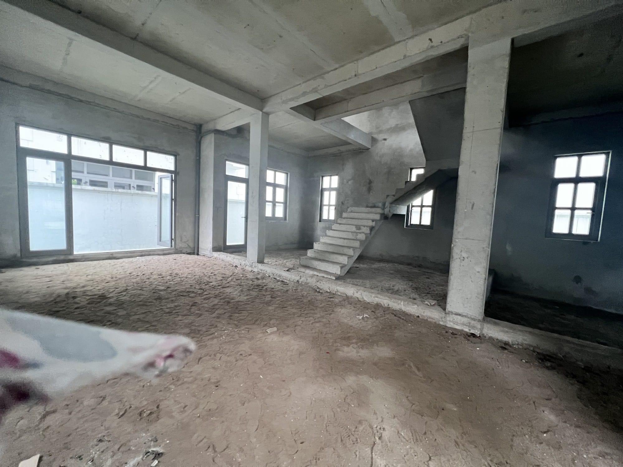 Bán biệt thự đơn lập thô view sông Vinhomes The Harmony 2