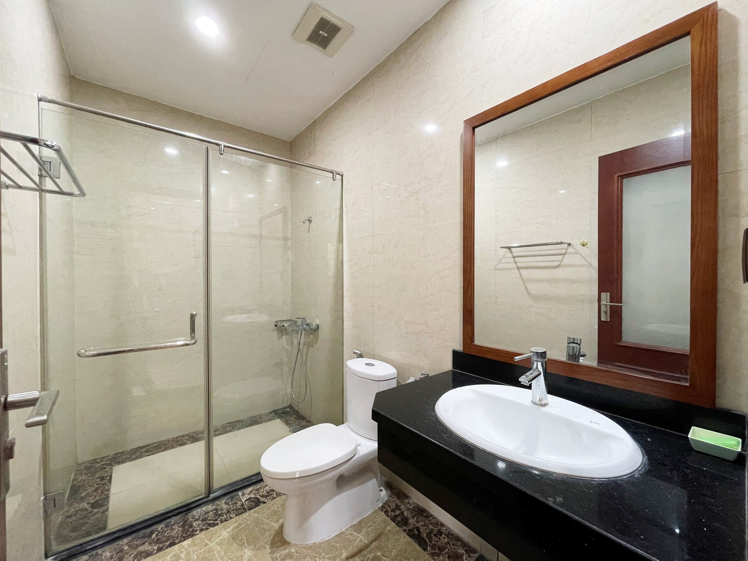 Bán biệt thự hoa sữa hướng Đông Nam Vinhomes Riverside 10