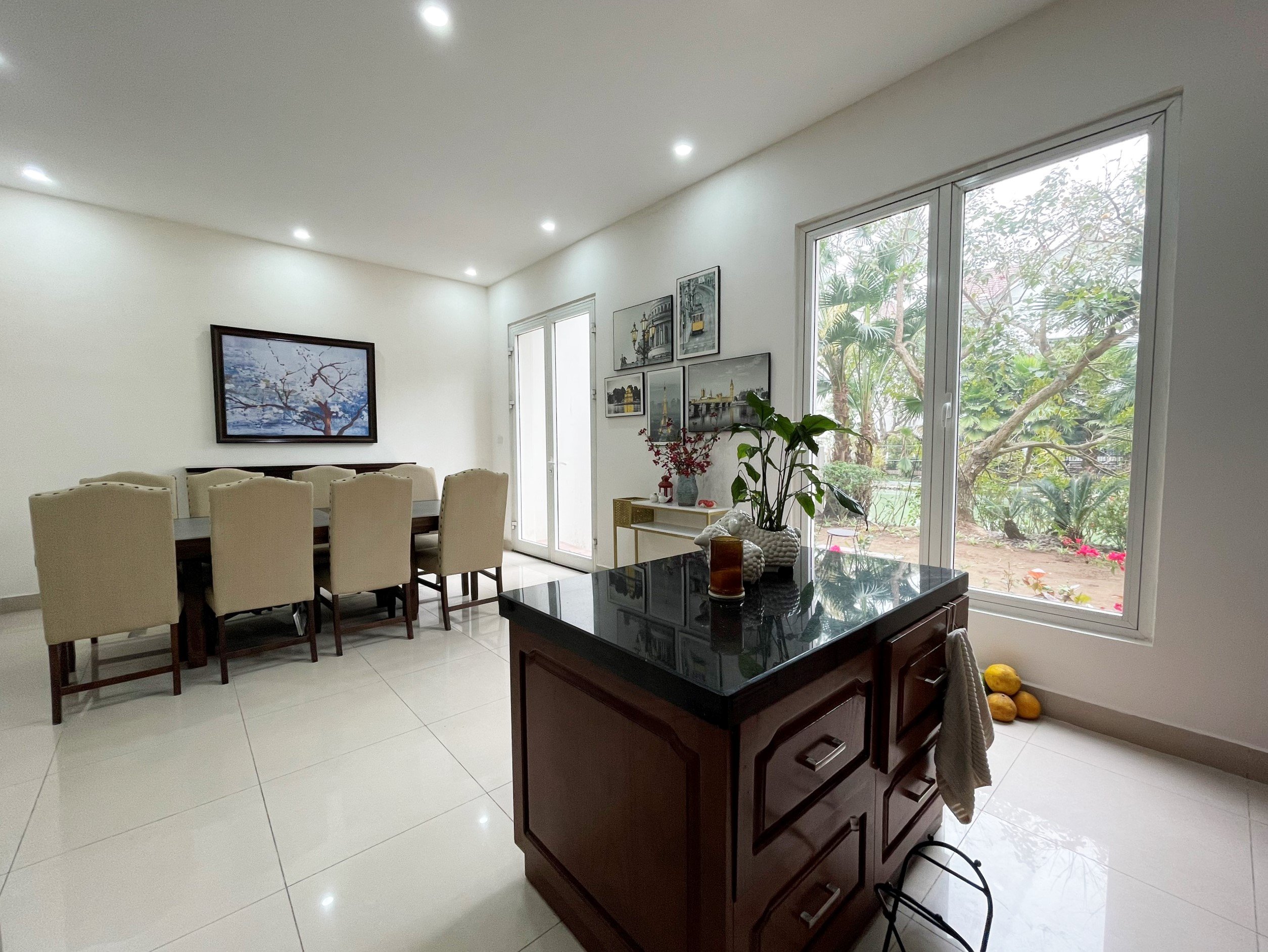 Bán biệt thự hoa sữa hướng Đông Nam Vinhomes Riverside 4