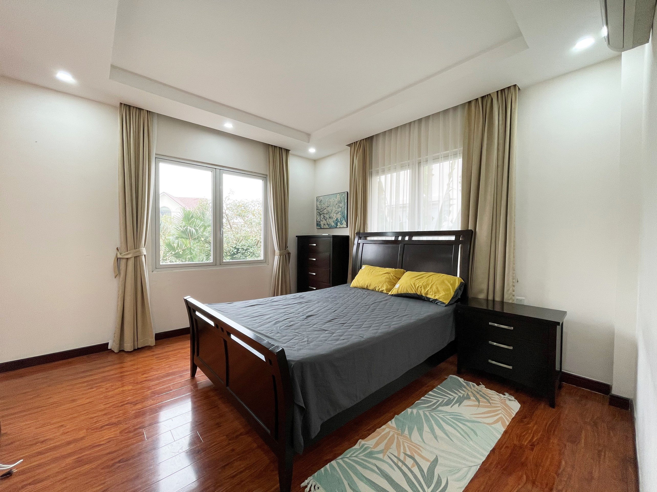 Bán biệt thự hoa sữa hướng Đông Nam Vinhomes Riverside 5