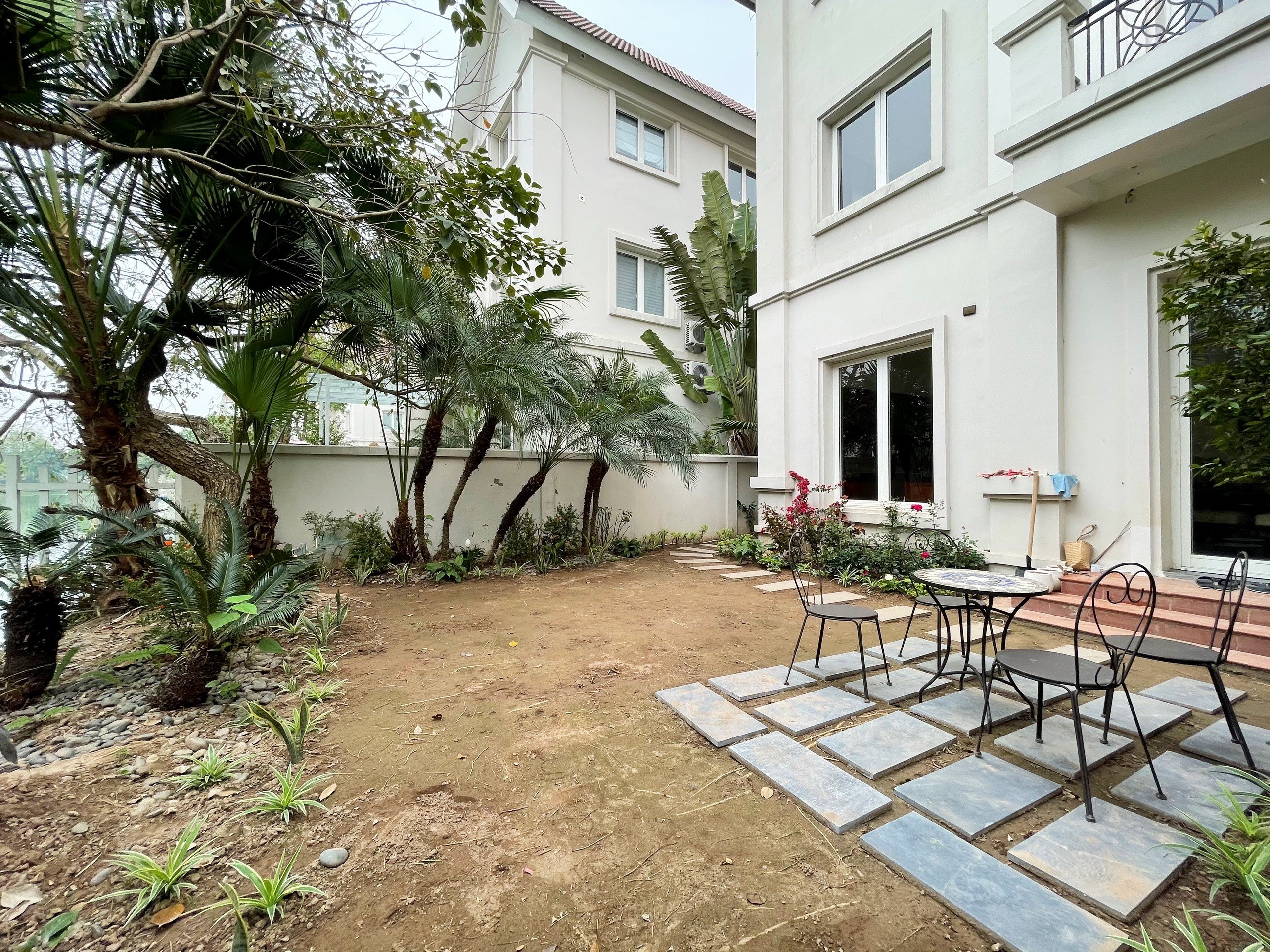 Bán biệt thự hoa sữa hướng Đông Nam Vinhomes Riverside 7