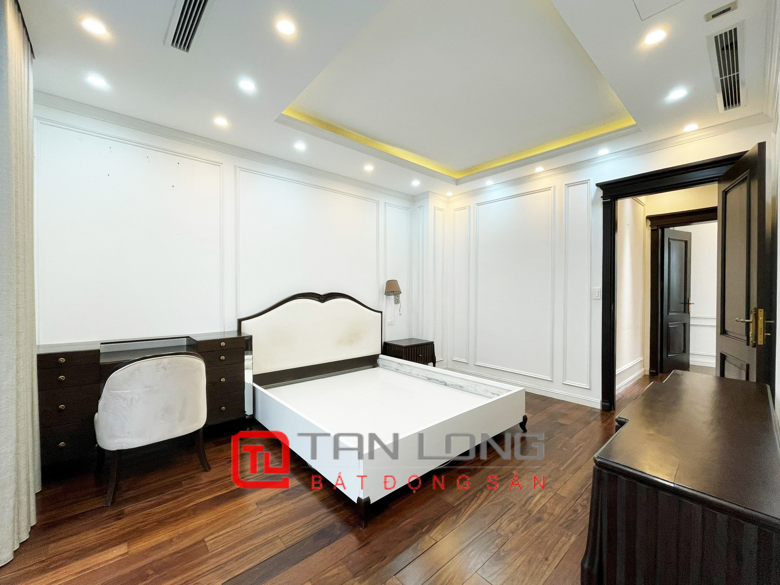 Bán Biệt thự nhà vườn full nội thất hướng Tây Nam tại Vinhomes The Harmony 10
