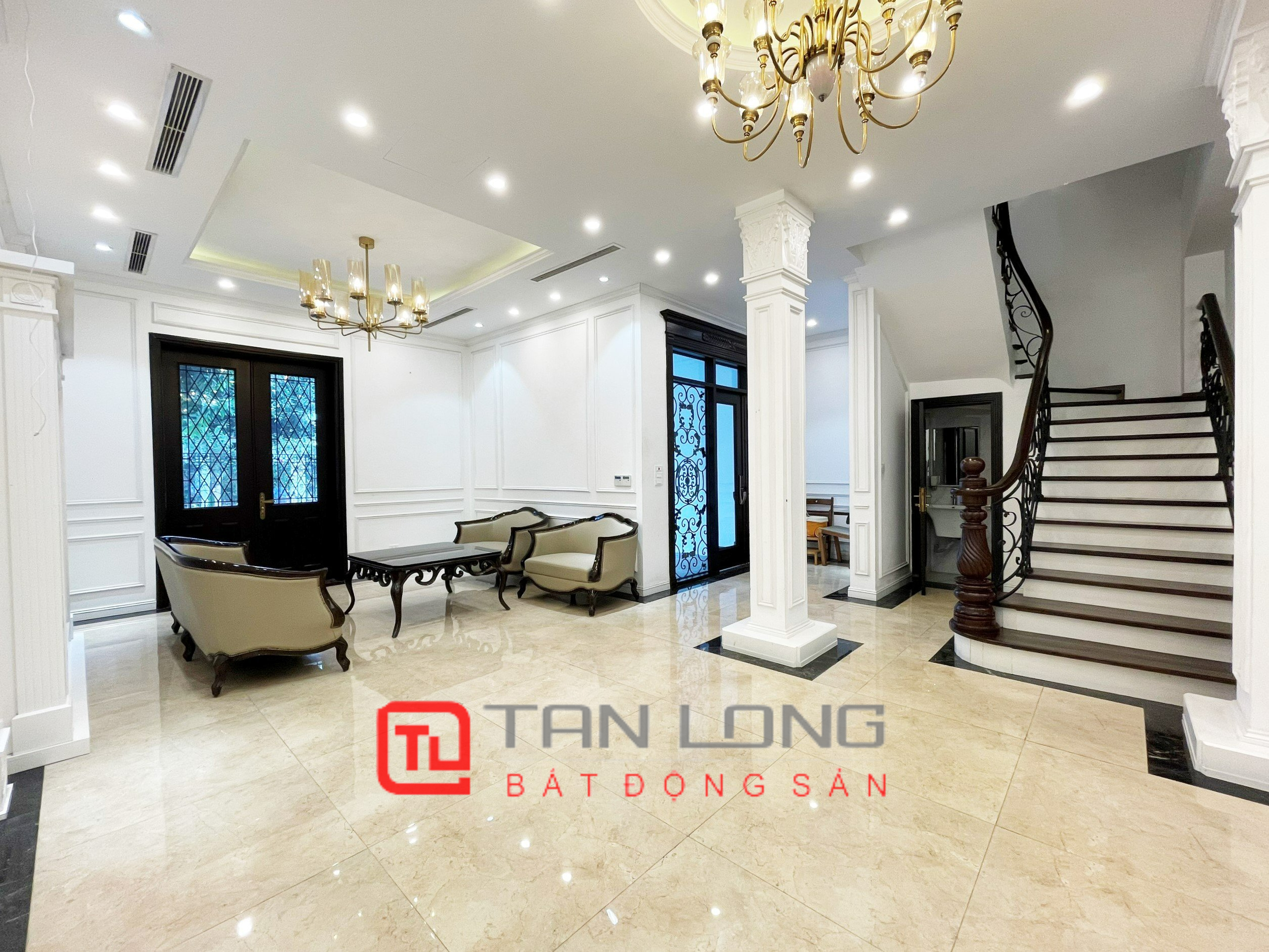 Bán Biệt thự nhà vườn full nội thất hướng Tây Nam tại Vinhomes The Harmony 2