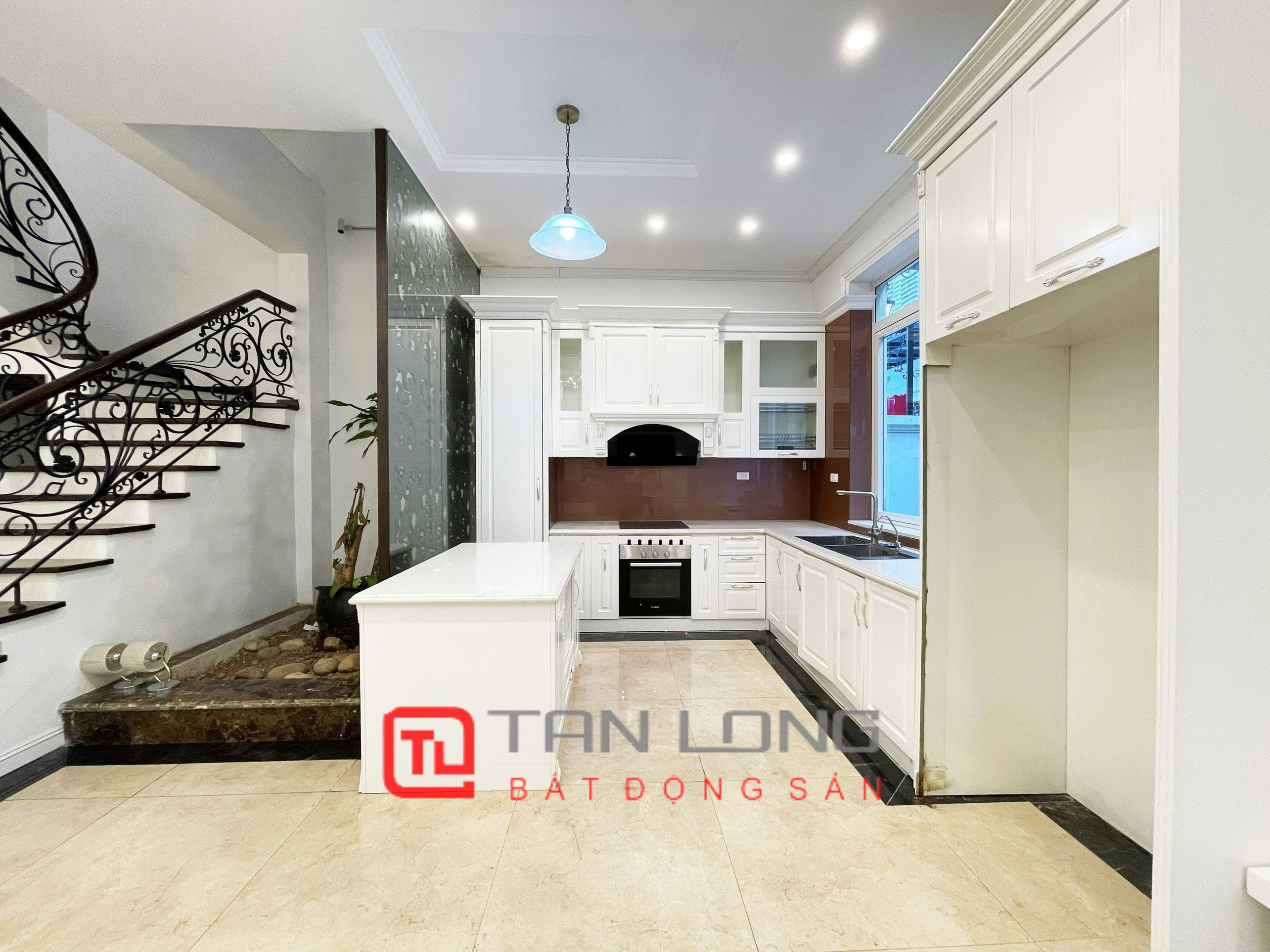 Bán Biệt thự nhà vườn full nội thất hướng Tây Nam tại Vinhomes The Harmony 5