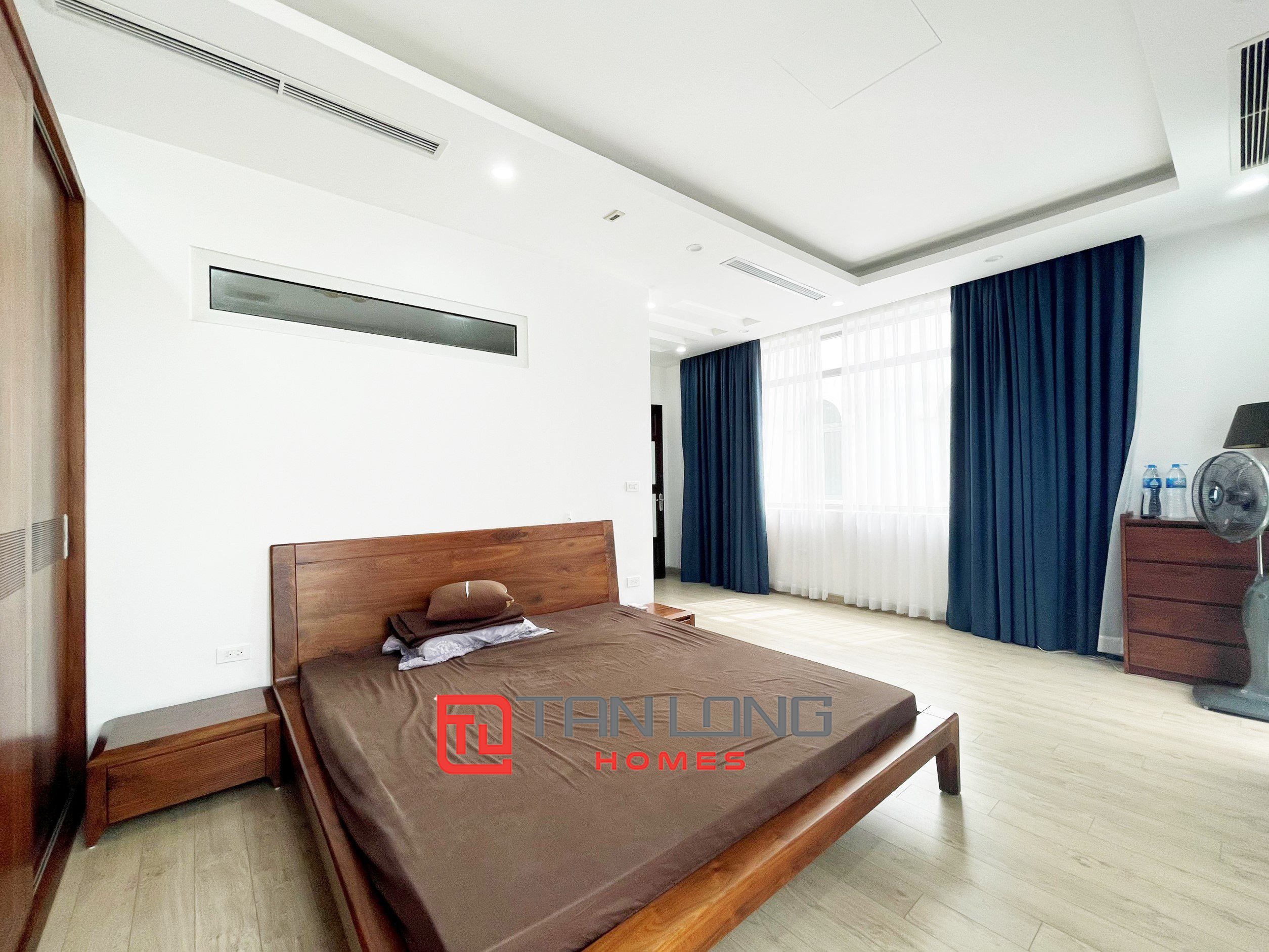 Bán Biệt thự Song lập full nội thất đồ gỗ hướng Đông Nam tại Vinhomes The Harmony 13