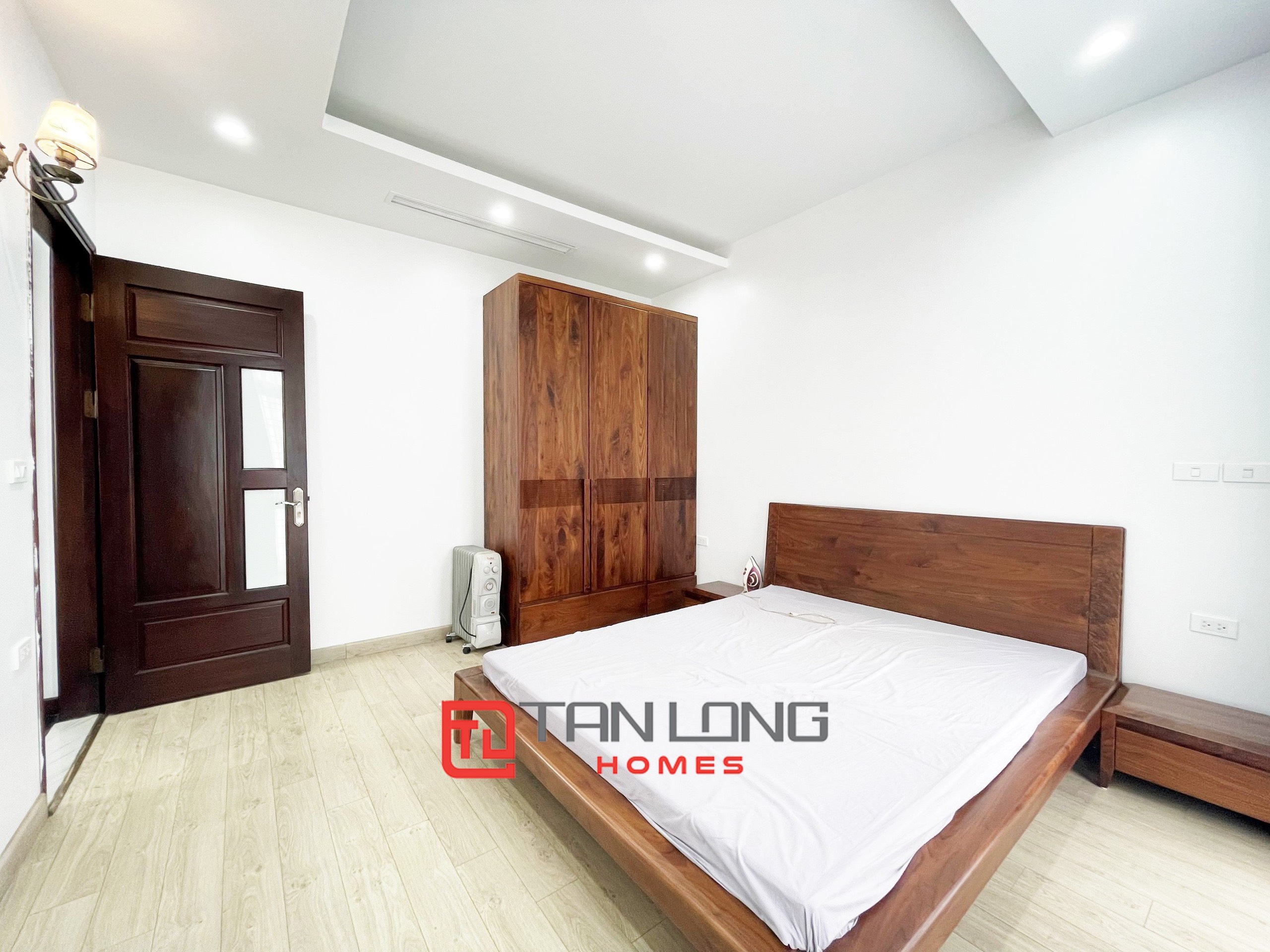 Bán Biệt thự Song lập full nội thất đồ gỗ hướng Đông Nam tại Vinhomes The Harmony 9