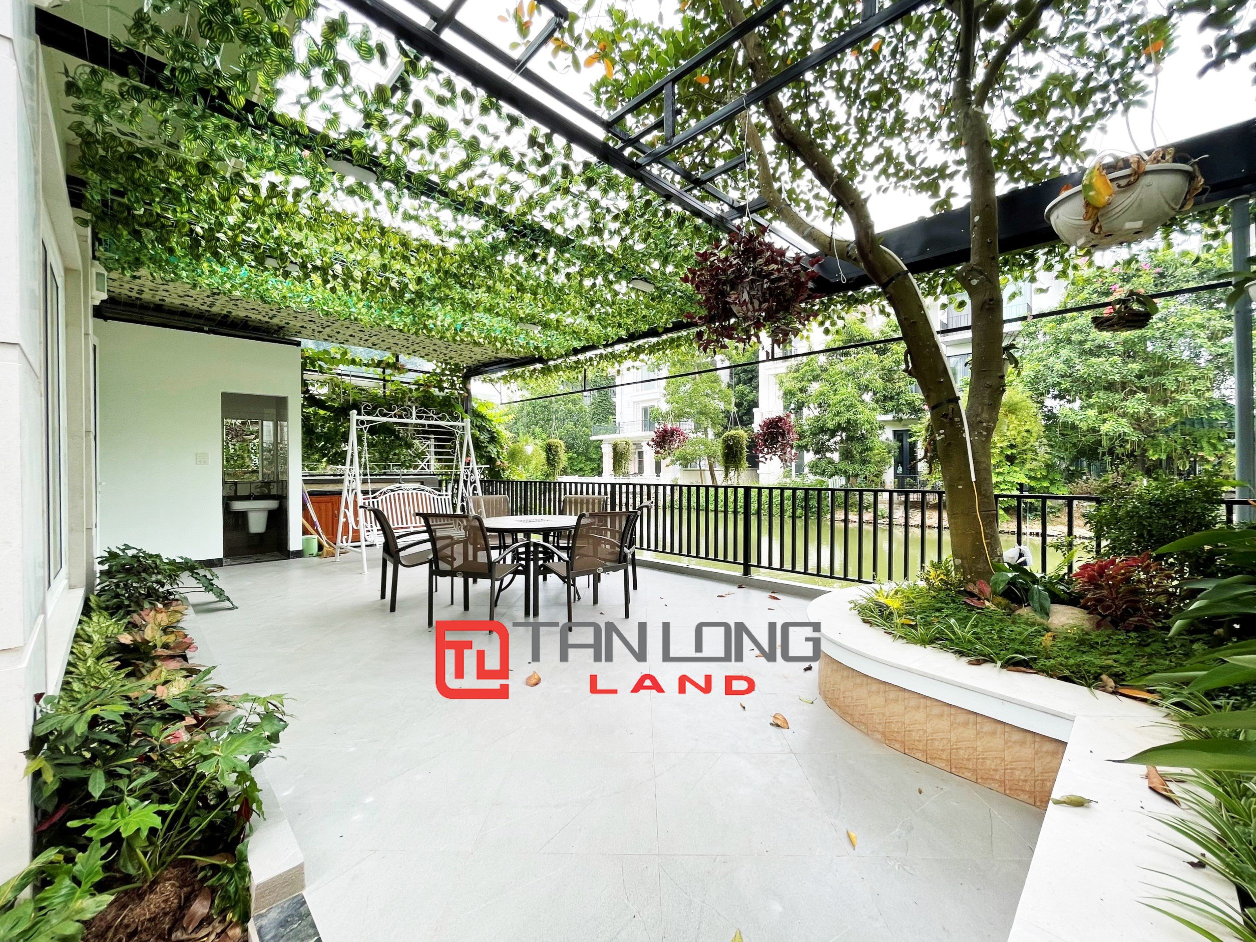 Bán Biệt thự Song lập Hoa Sữa hướng Tây Bắc đẳng cấp bậc nhất Vinhomes Riverside Long Biên 11