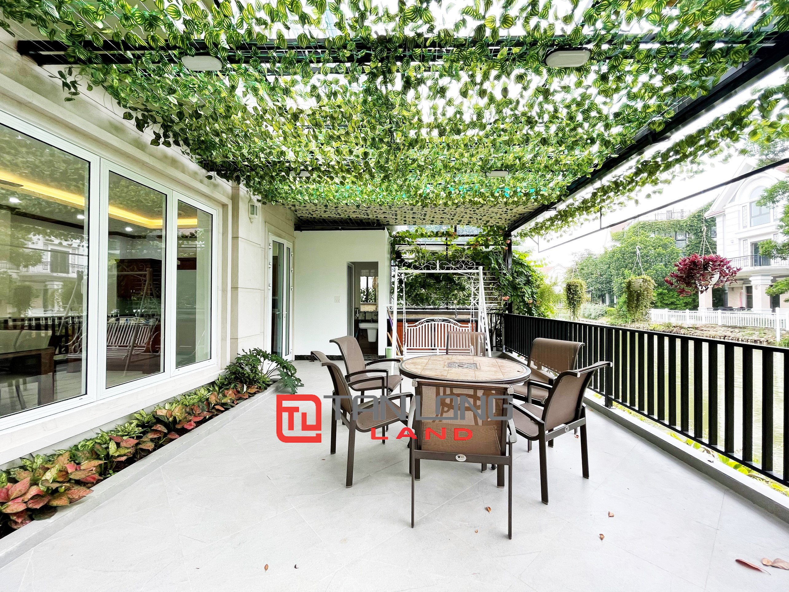 Bán Biệt thự Song lập Hoa Sữa hướng Tây Bắc đẳng cấp bậc nhất Vinhomes Riverside Long Biên 9