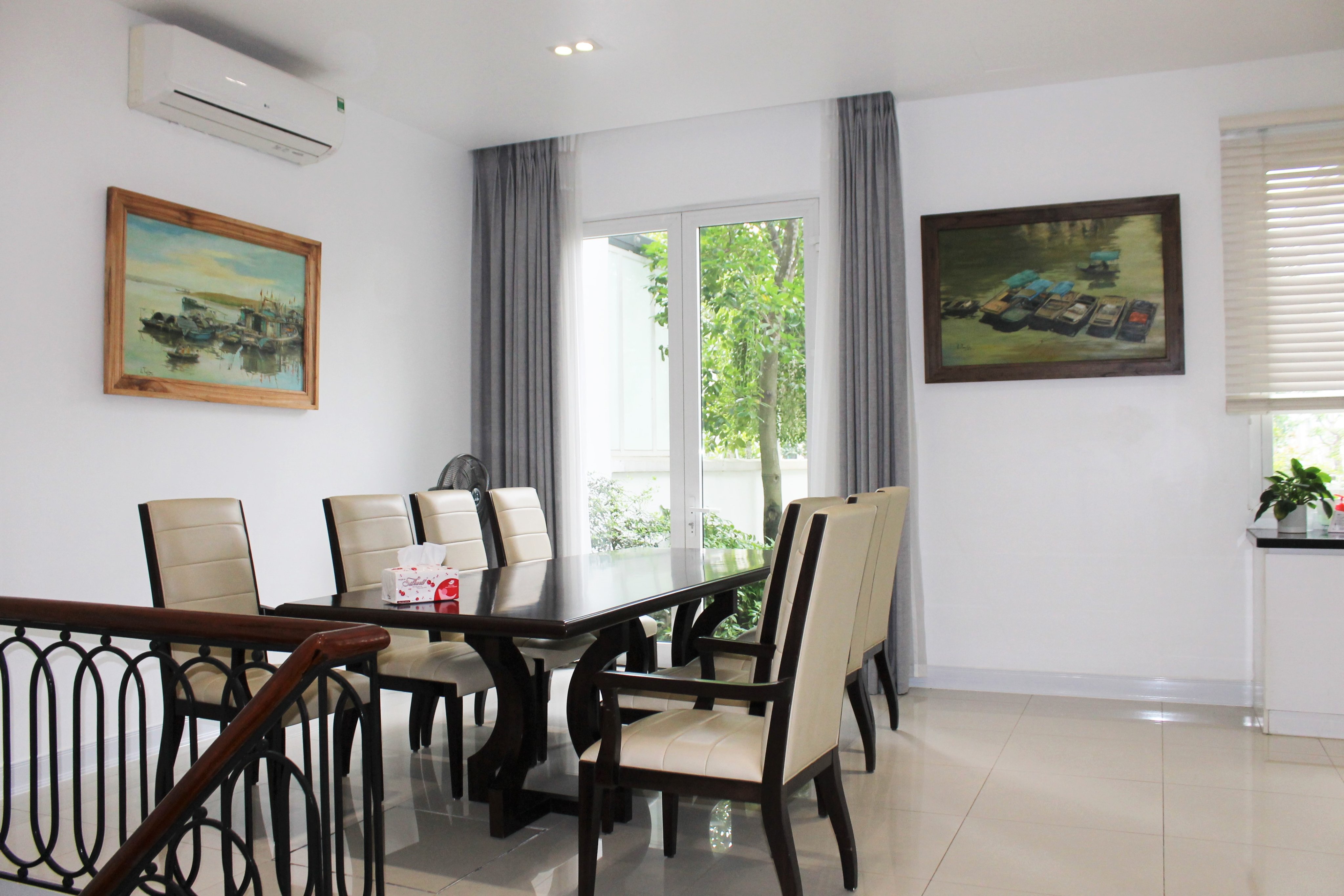 Biệt thự có sông dãy Hoa Sữa Vinhomes Riverside cho thuê 3
