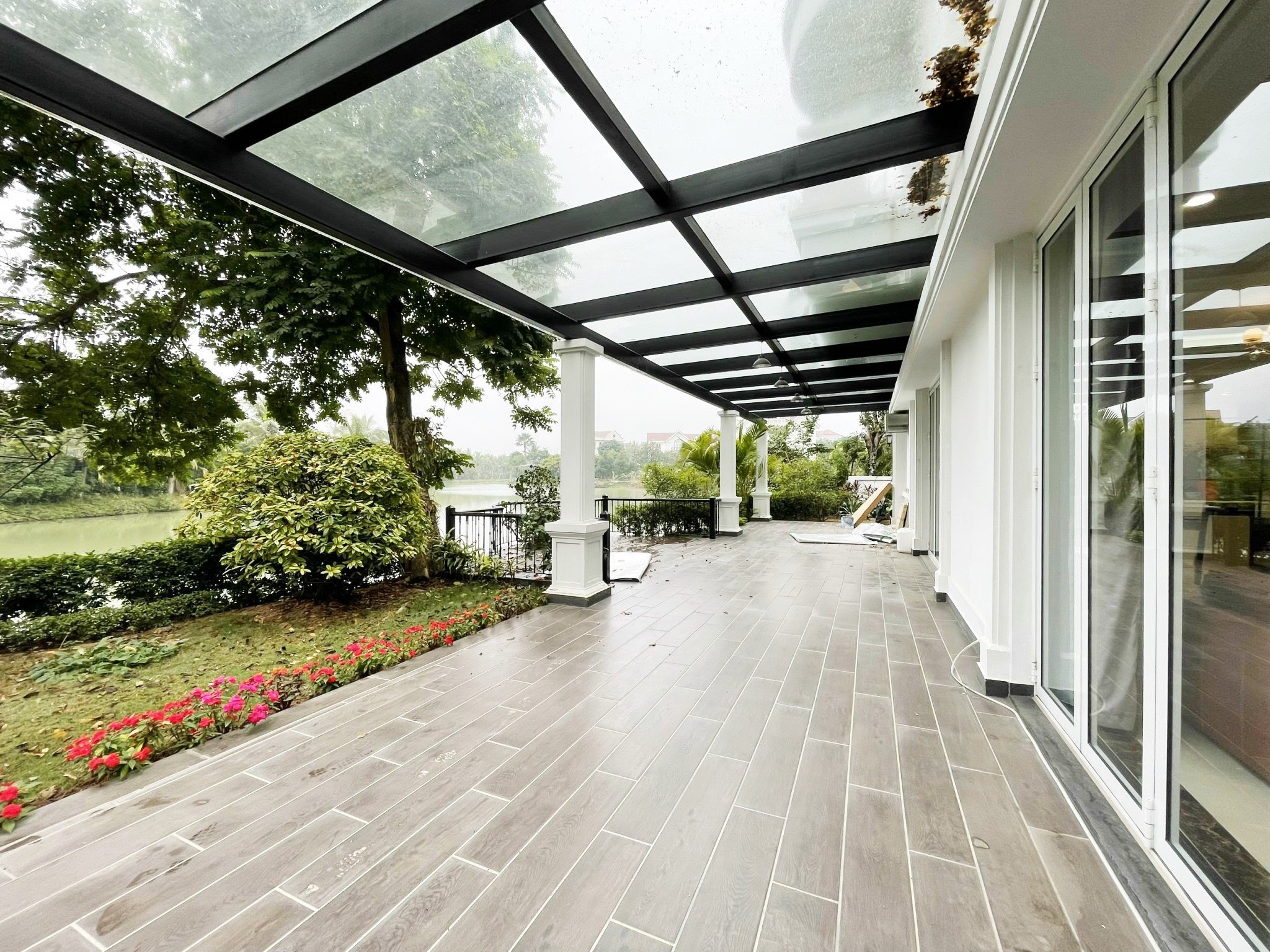 Biệt thự đơn lập siêu cho thuê tại Vinhomes Riverside 6