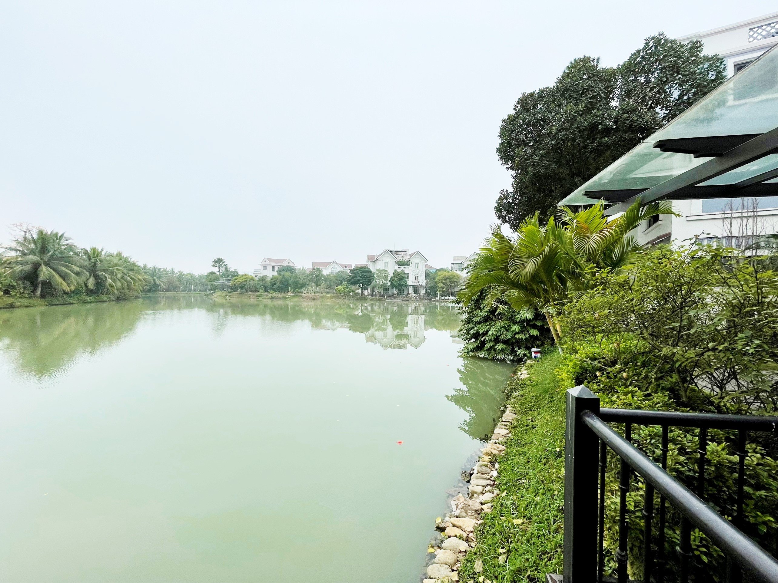 Biệt thự đơn lập siêu cho thuê tại Vinhomes Riverside 7