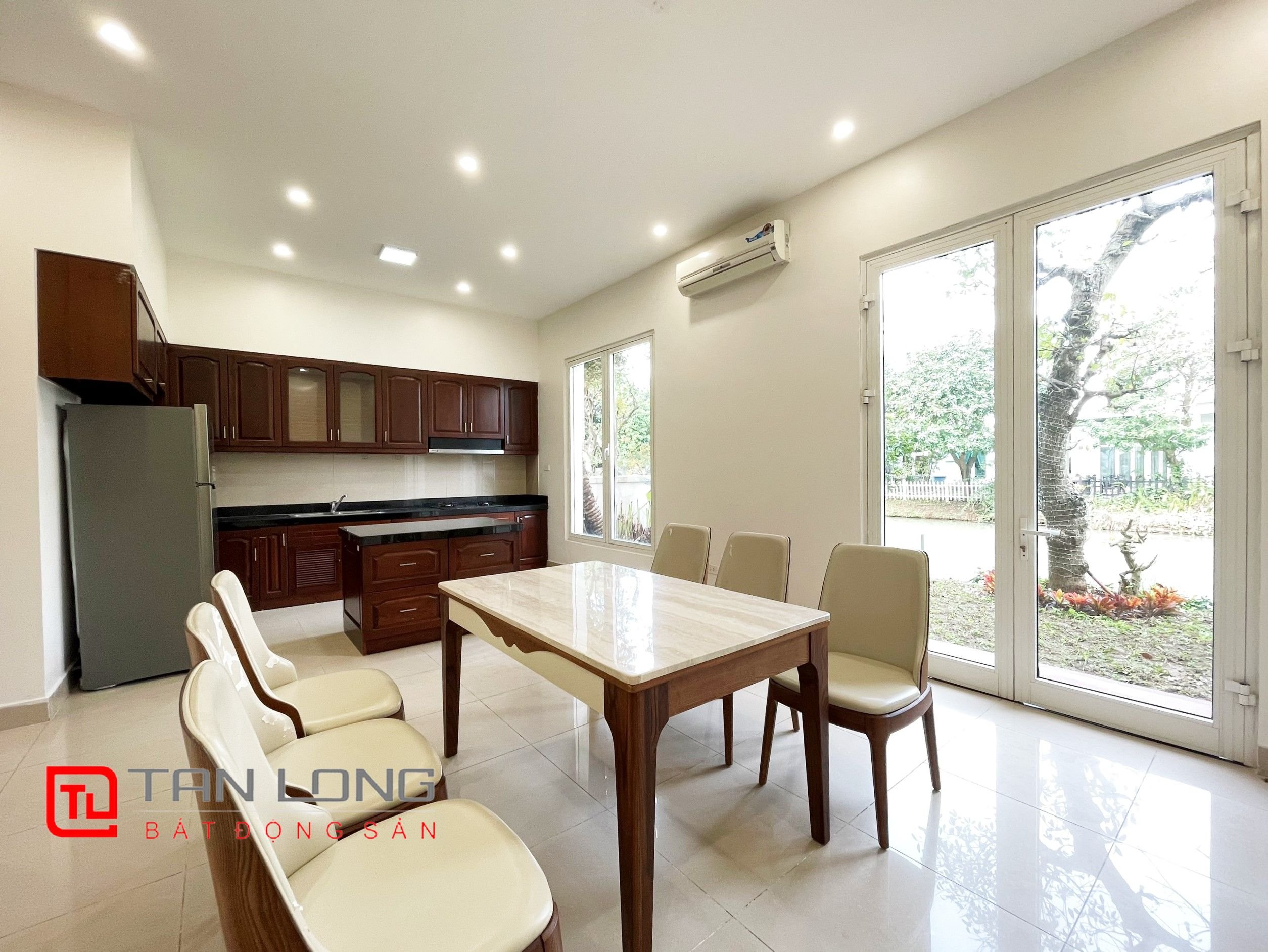 Biệt thự Hoa Phượng gần BIS Vinhomes Riverside Long Biên 3
